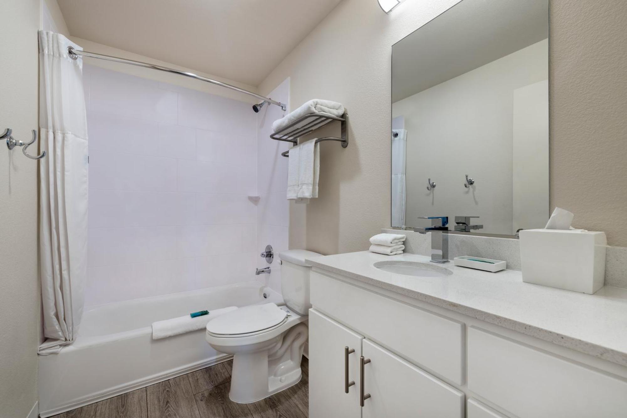 One-Bedroom Apartment,1586889429:JPEG