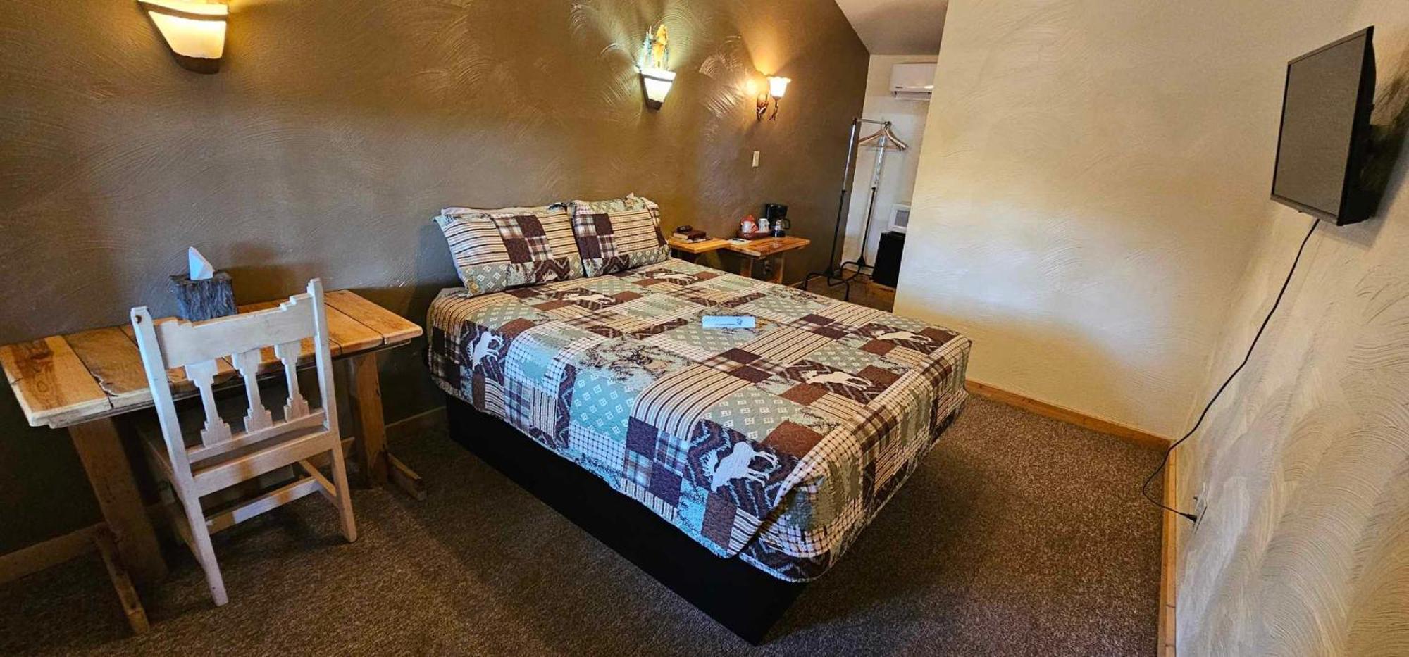 Queen Room