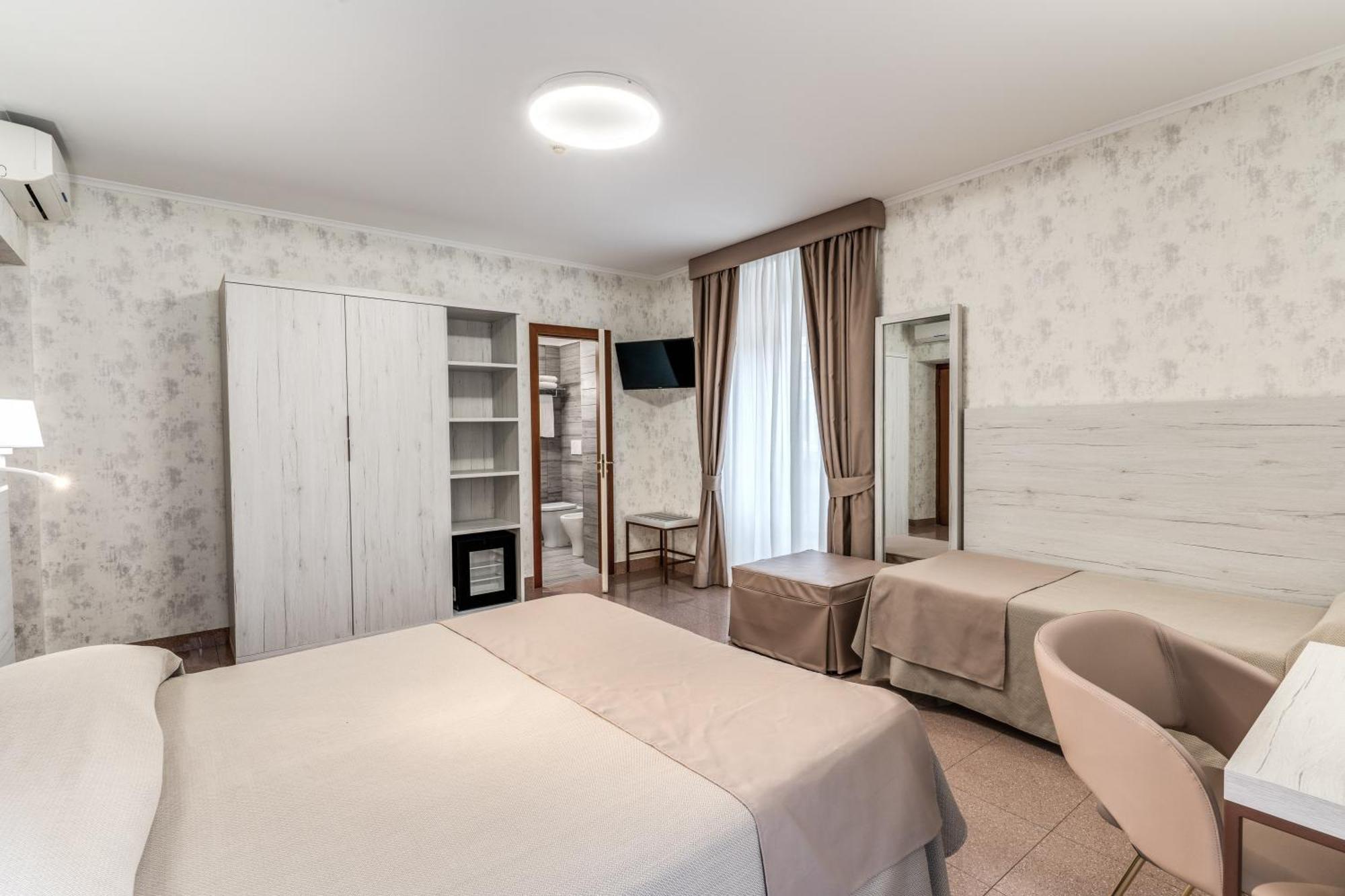 Superior Triple Room,1587496242:JPEG