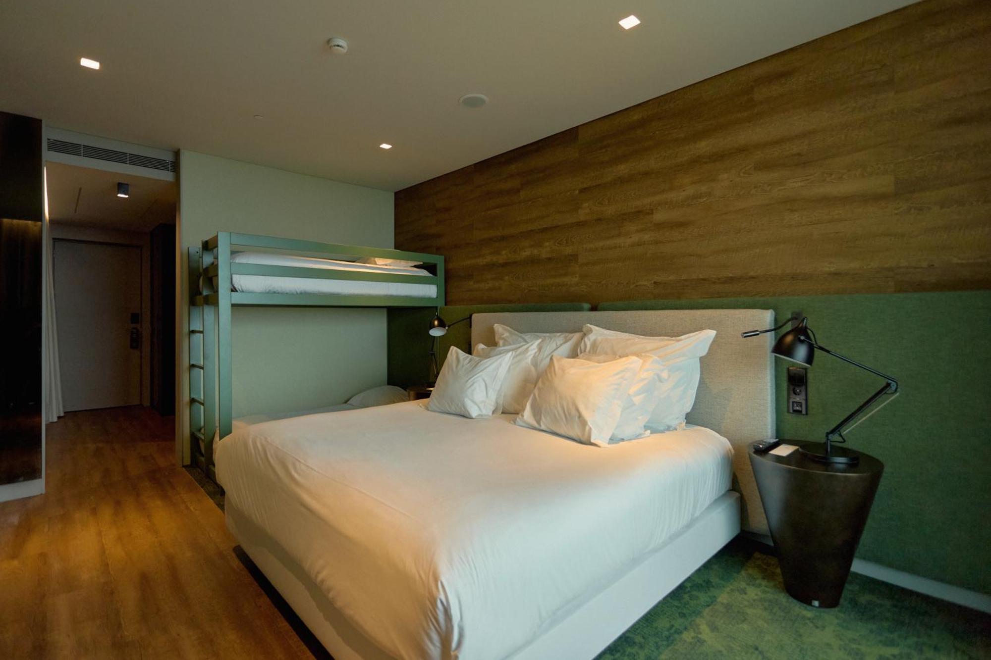 Deluxe Family Room Sea View