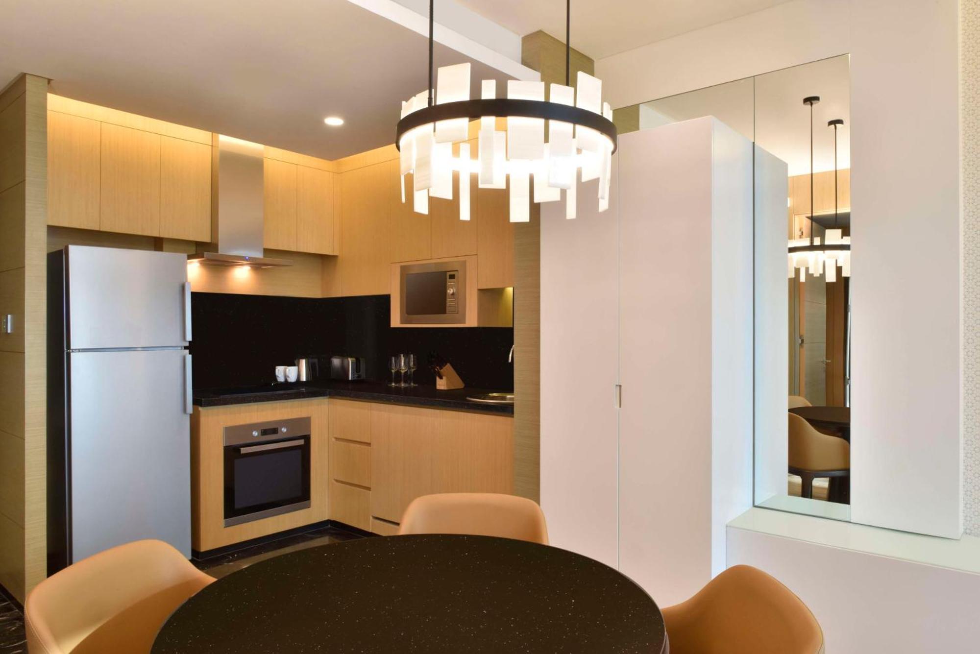 One-Bedroom Apartment with King Bed