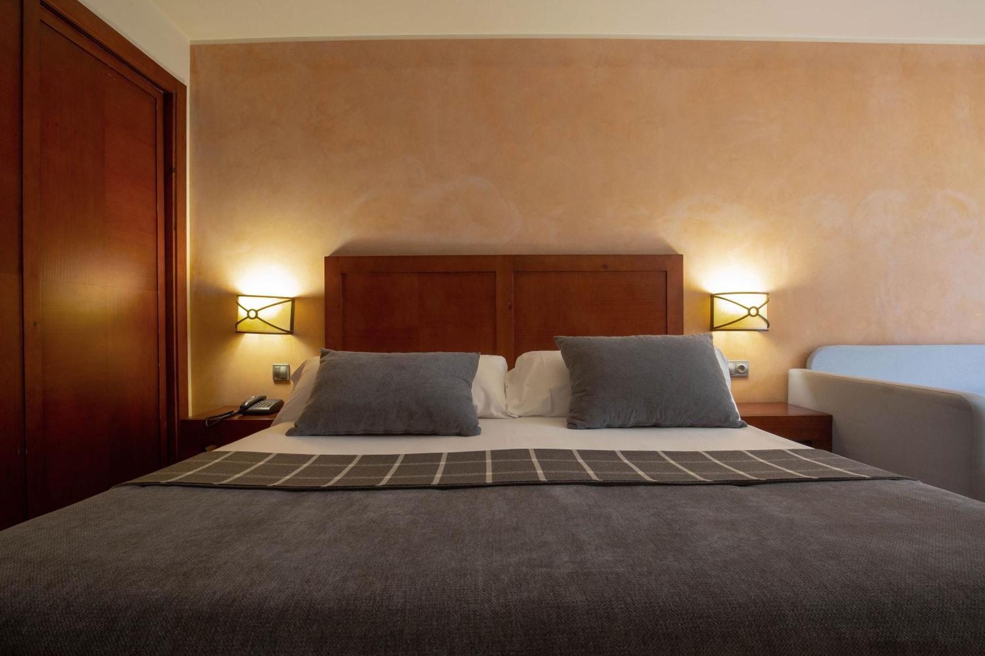 Quadruple Room City View