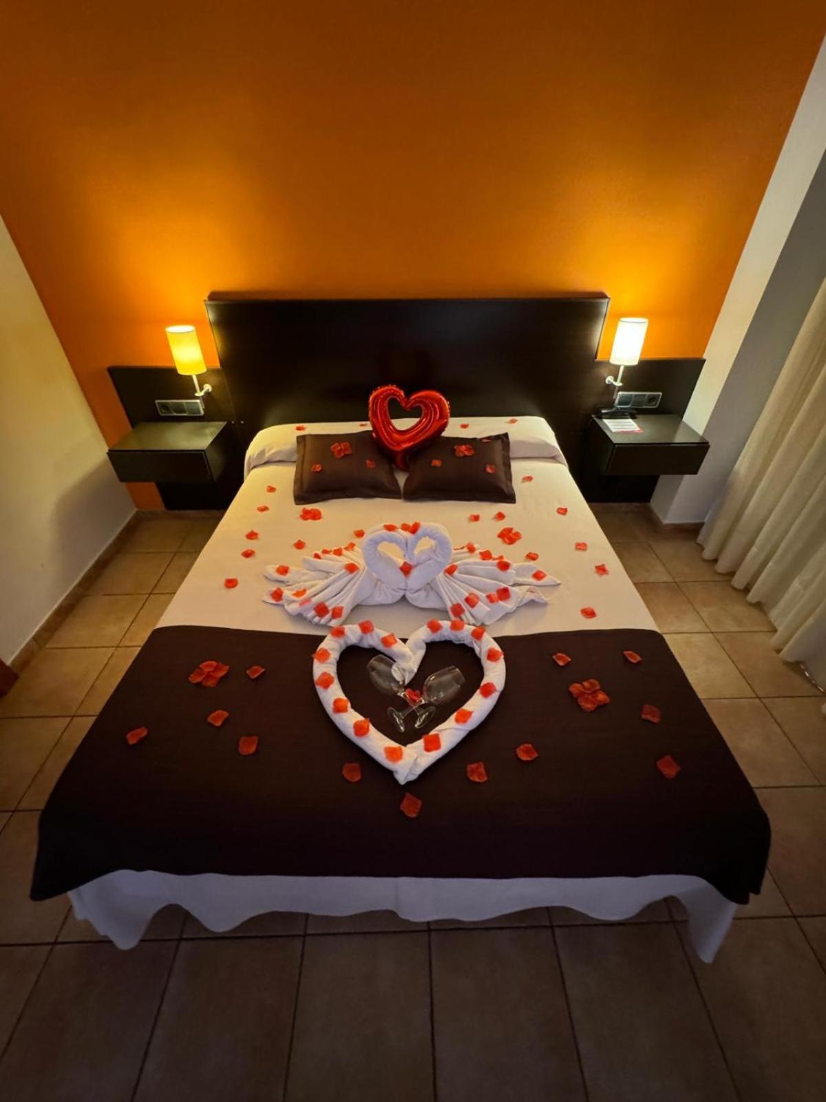 Romantic Petals Chocolates Standard Double or Twin Room