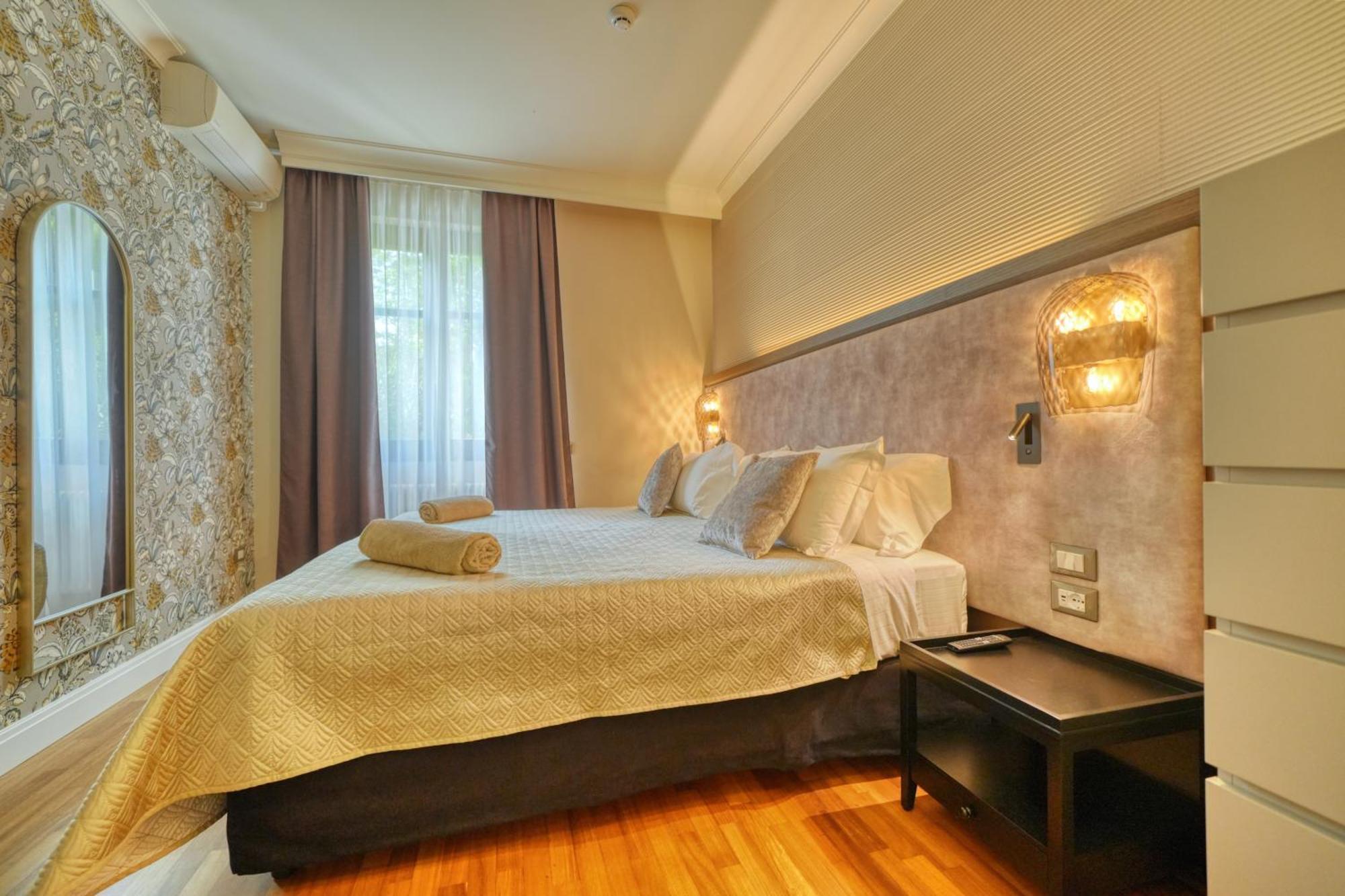 Large Two-Bedroom Suite with Balcony and Lake View