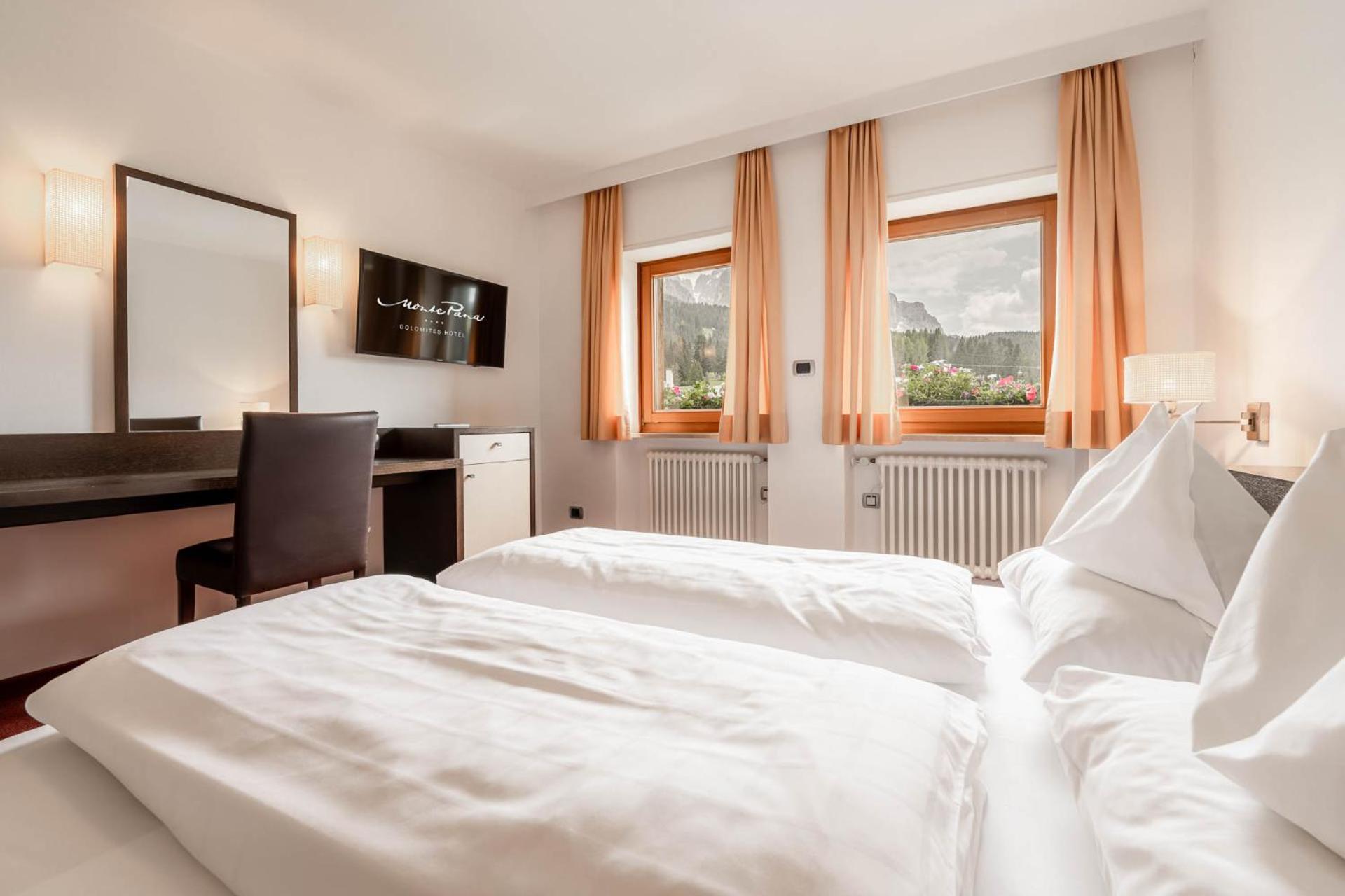 Deluxe Suite,1588125620:JPEG