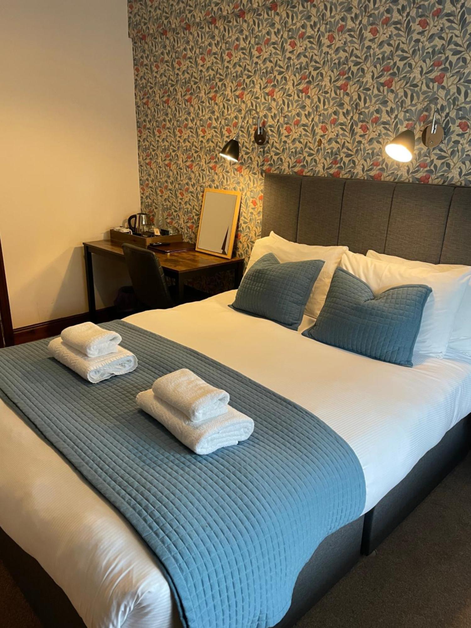 Double Room Private Bathroom
