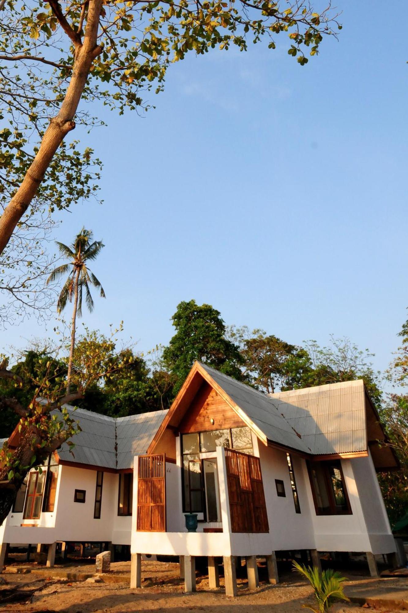 Beachfront Bungalow with Full Board