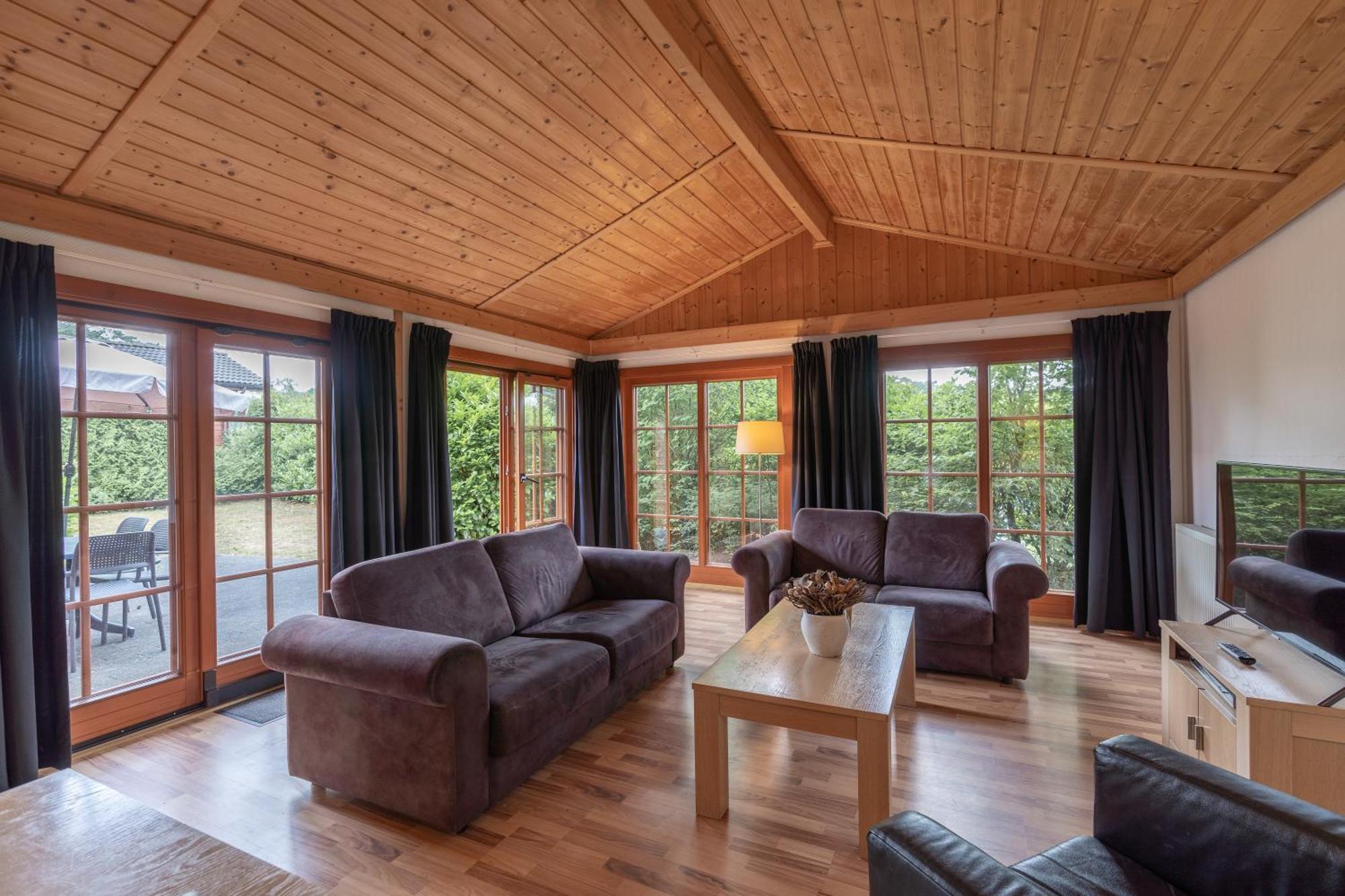 Three Bedroom Chalet Boekhorst Royal 6