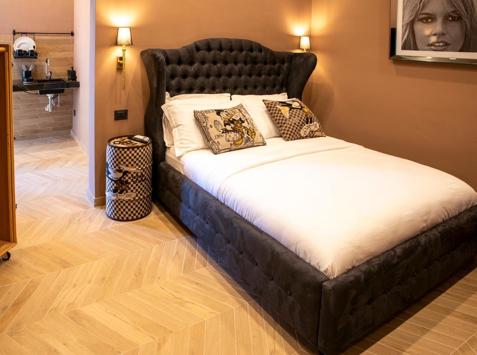 Superior King Room,1588694390:JPEG