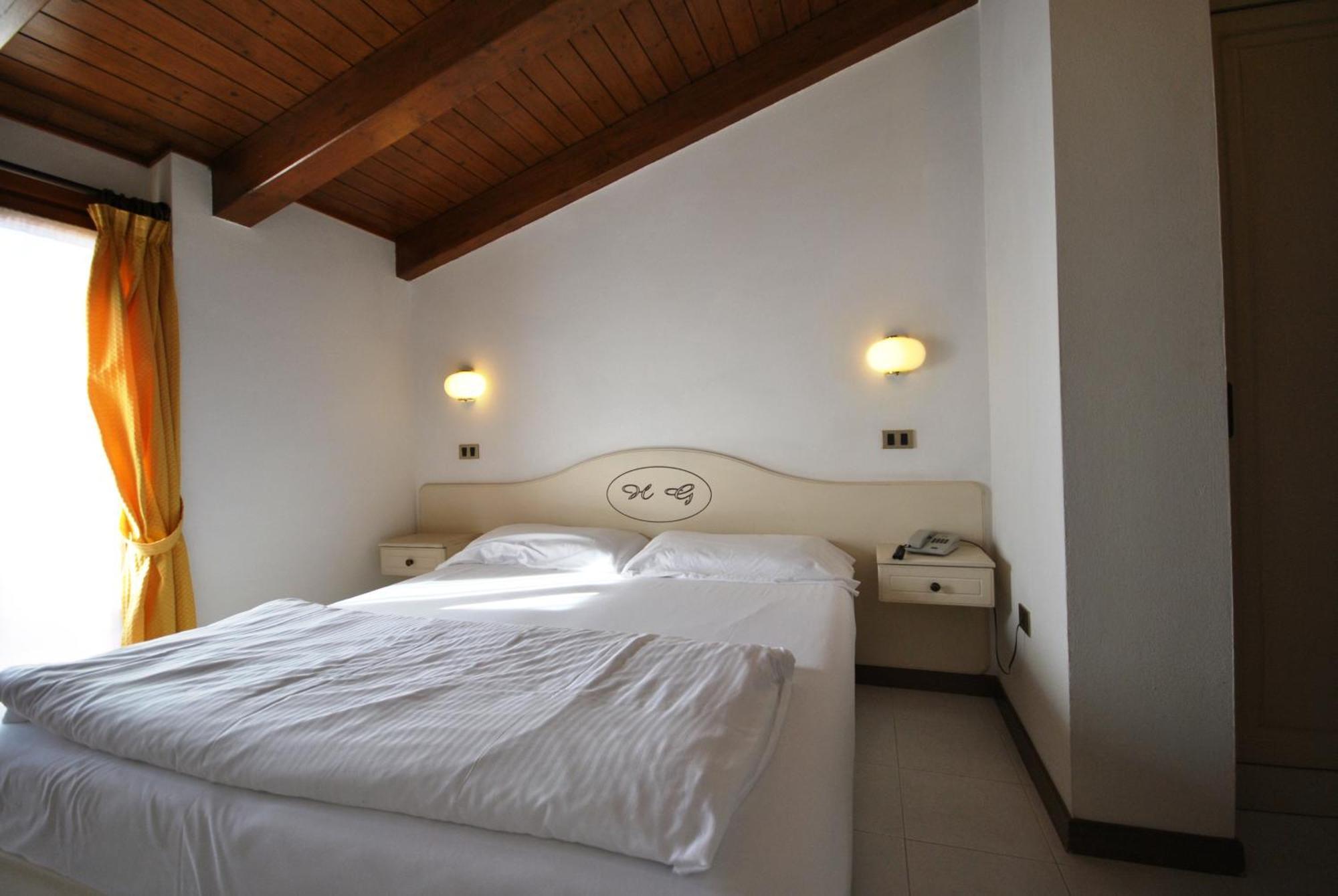 Double or Twin Room Terrace