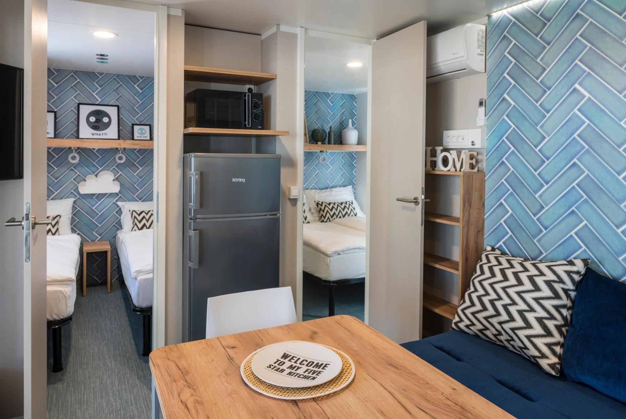 Premium Two-Bedroom Mobile Home Terrace