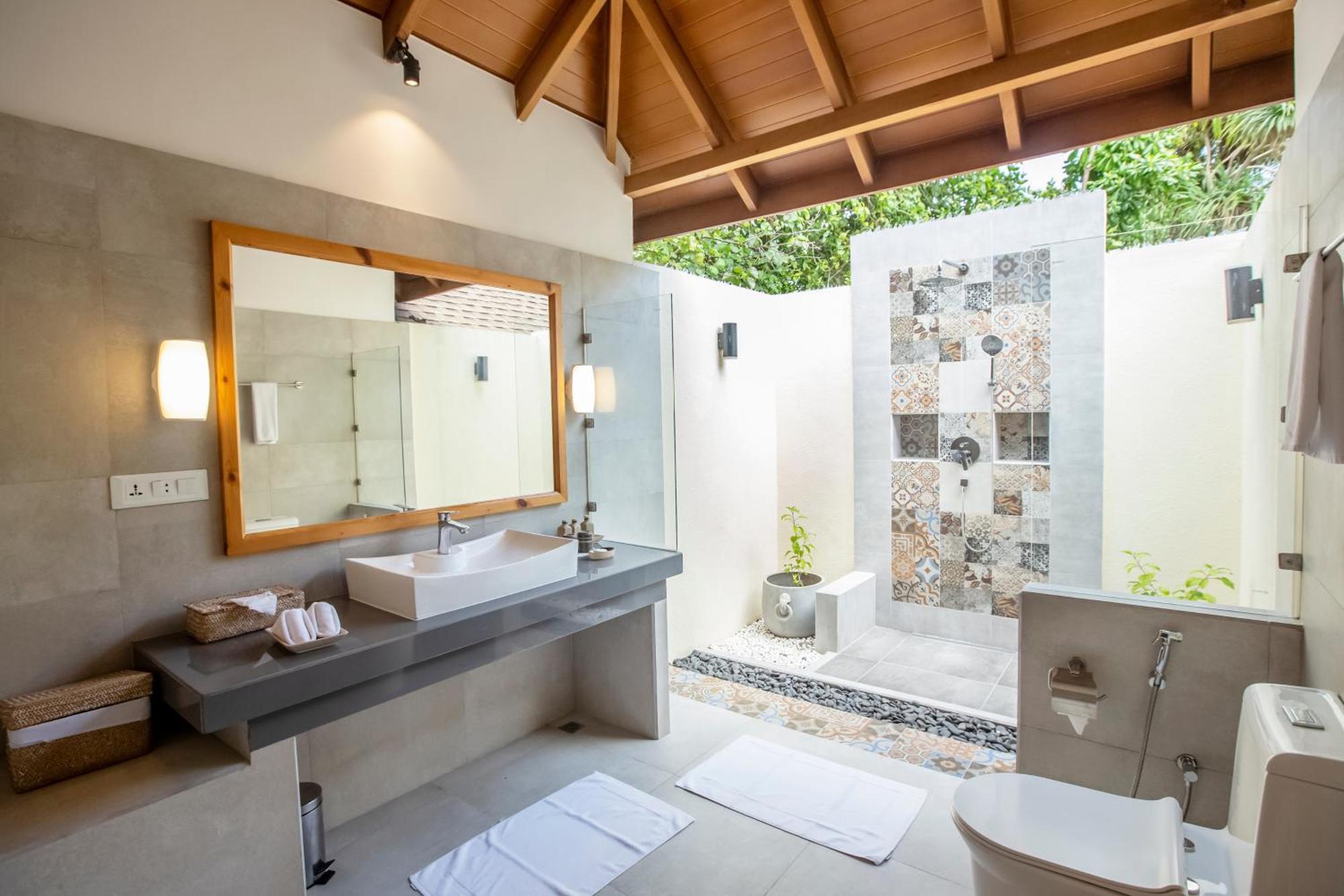 Deluxe Beach Pool Villa One Floating