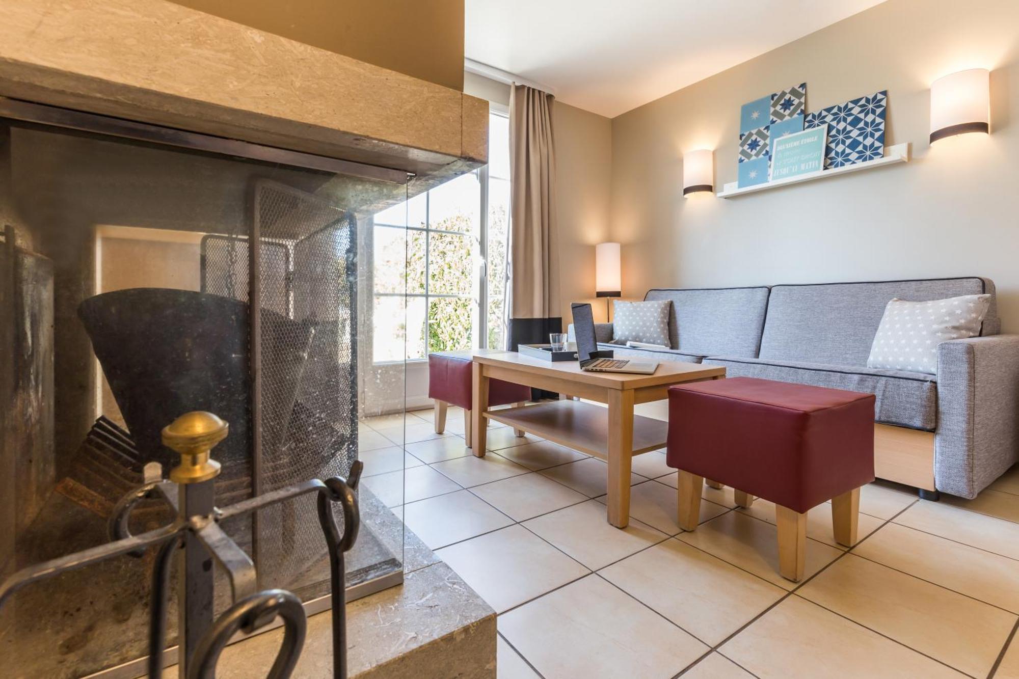 One-Bedroom House with Fireplace and Terrace (5 People)