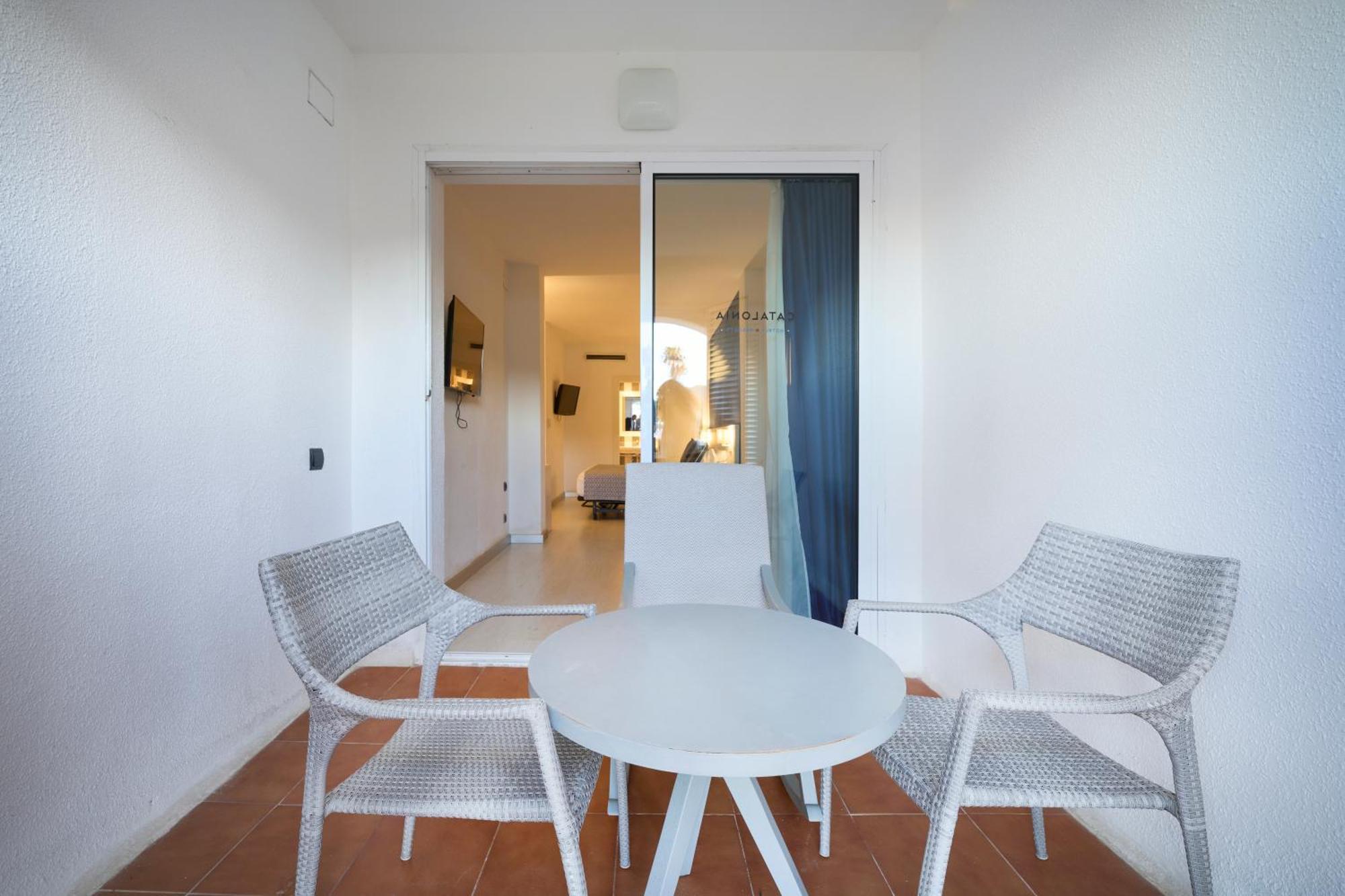 Junior Suite,1589554797:JPEG