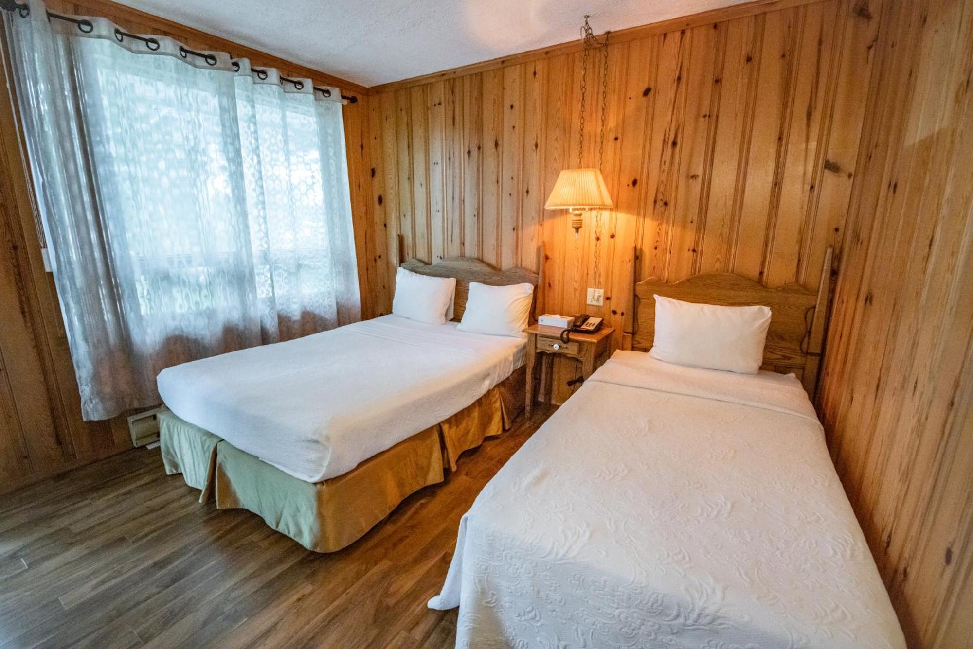 Economy Twin Room