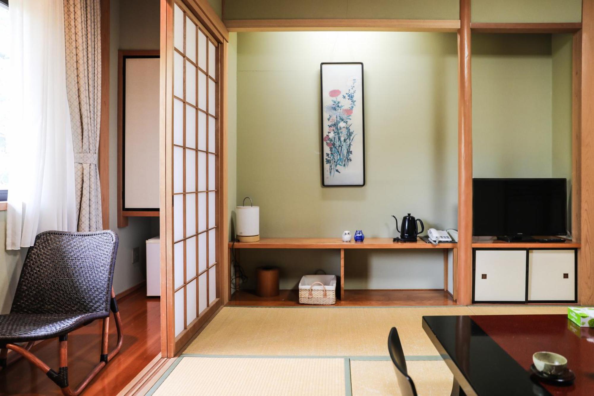 Japanese-Style Room
