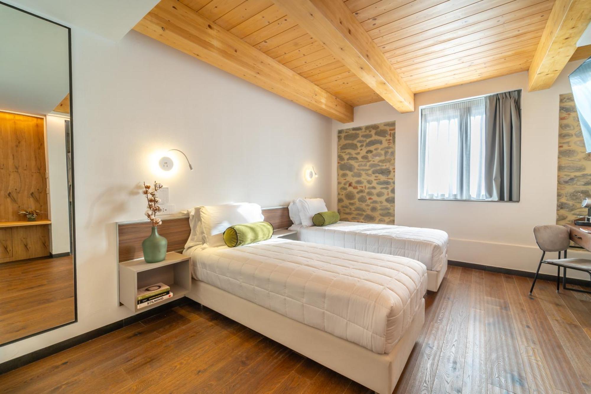 2 Bedroom Family Suite,1590593041:JPEG