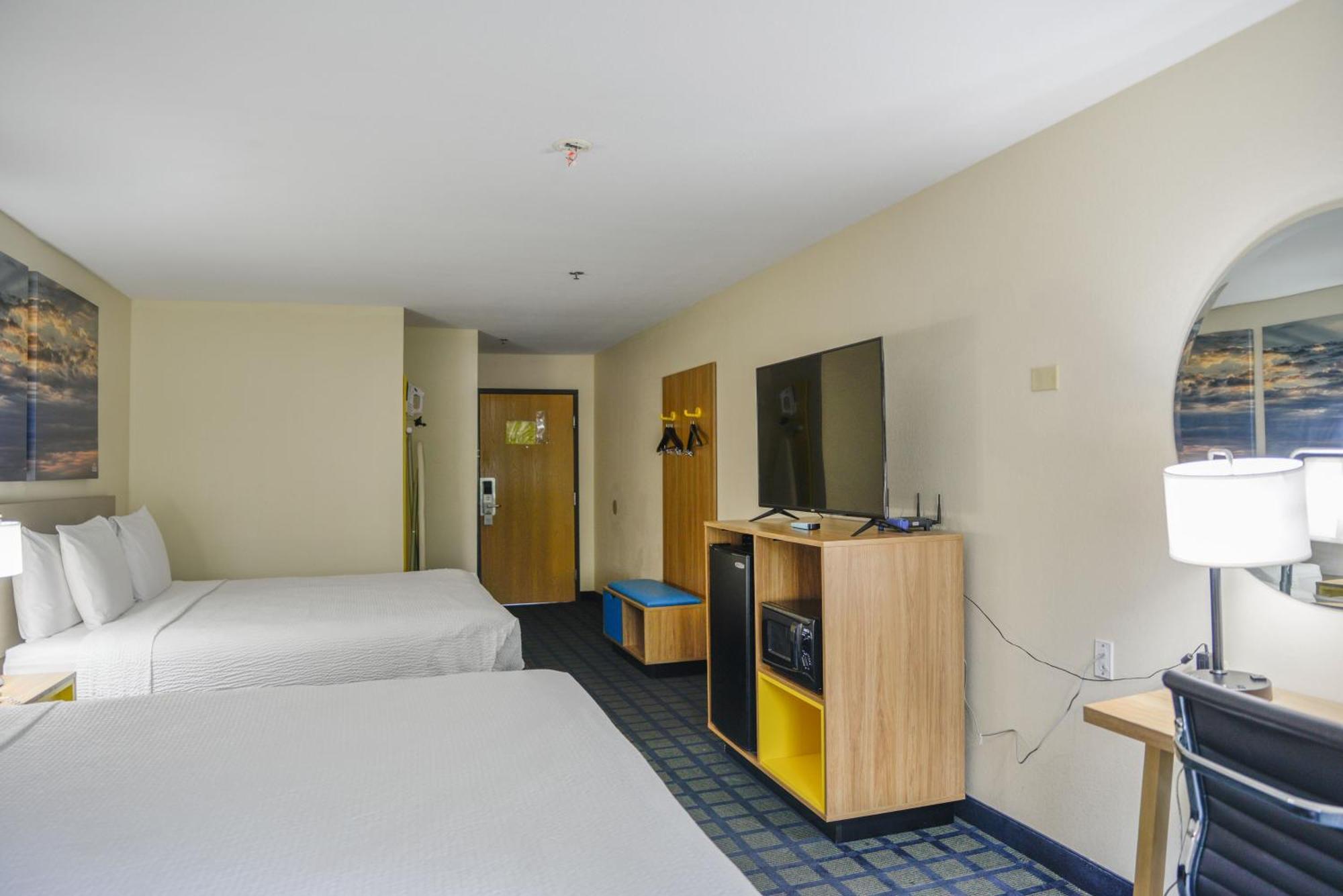 Double Room with Two Double Beds - Non-Smoking