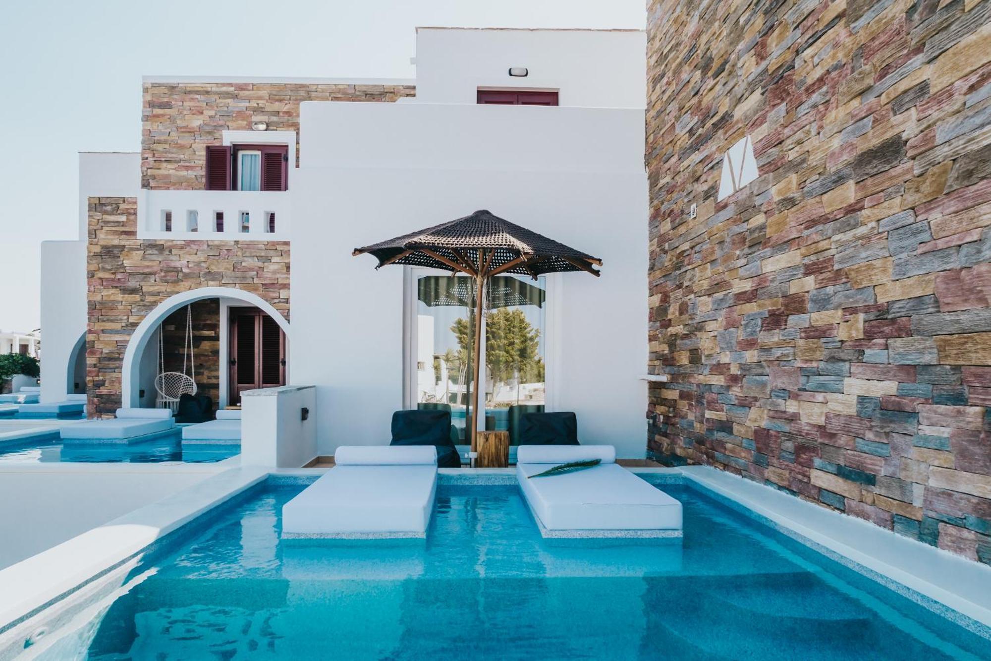 Signature Suite Private Pool