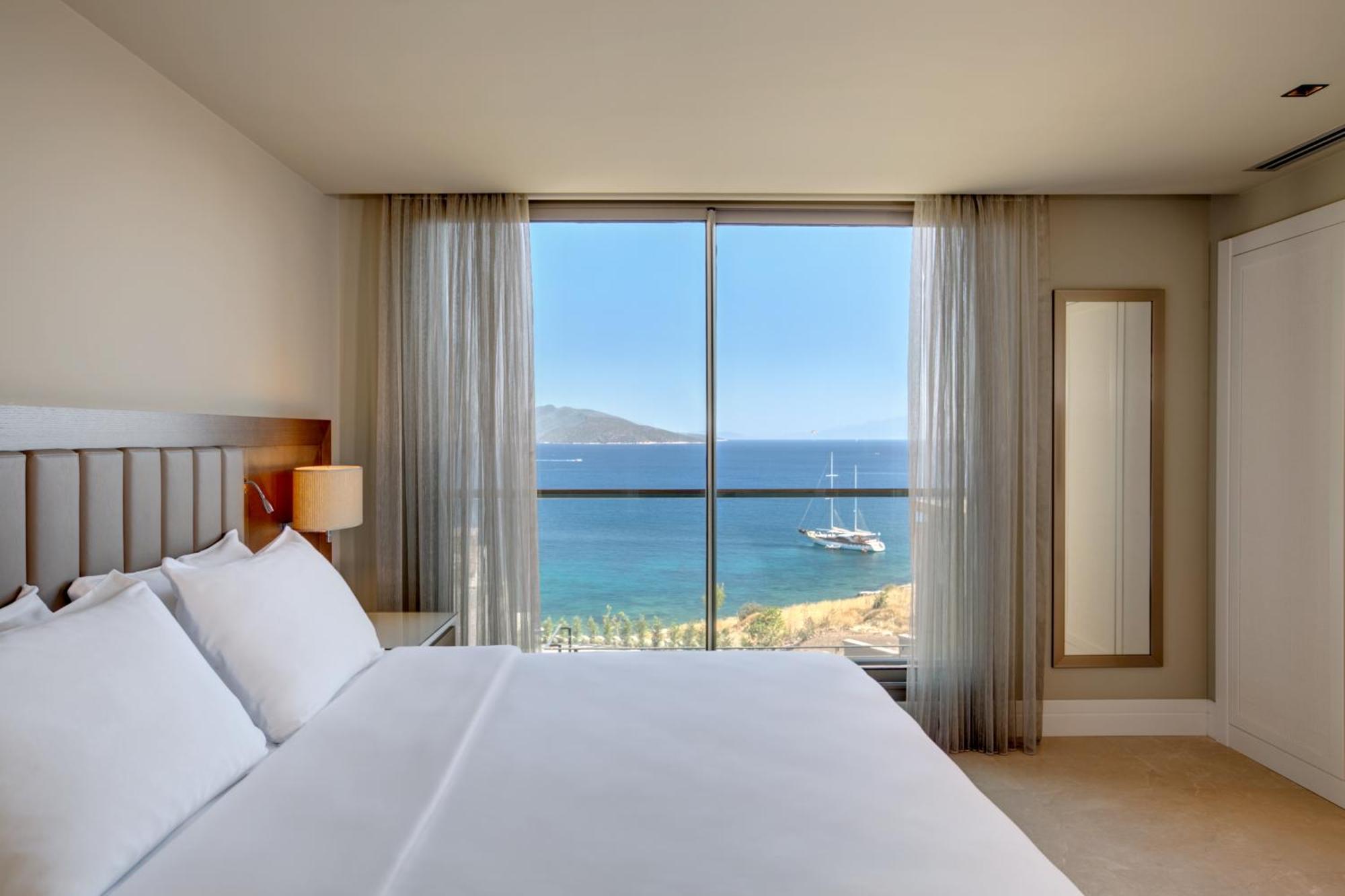 Caresse Residence met 1 Slaapkamer met Kingsize Bed - Uitzicht op Zee