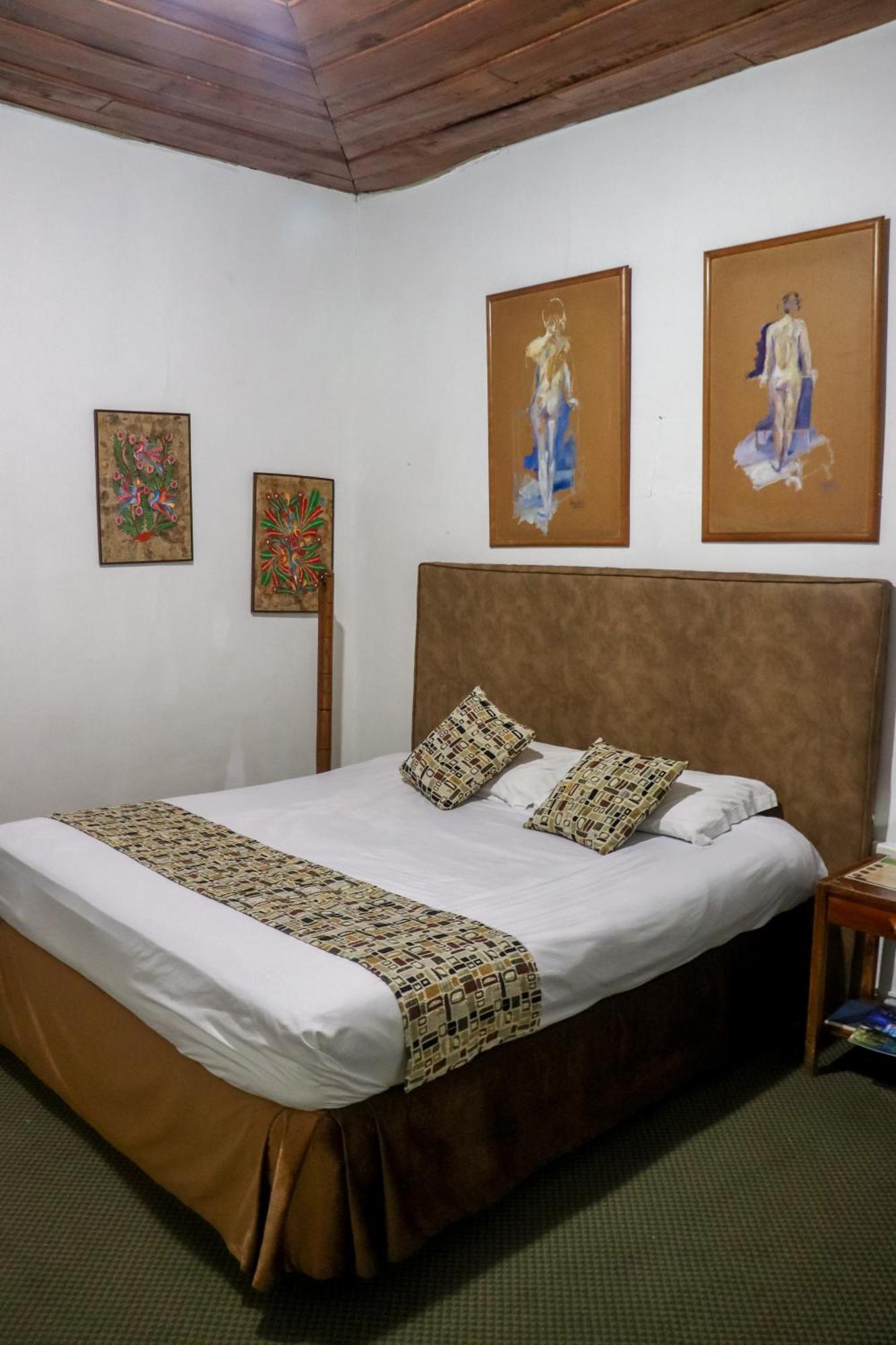 Habitación Doble con baño privado