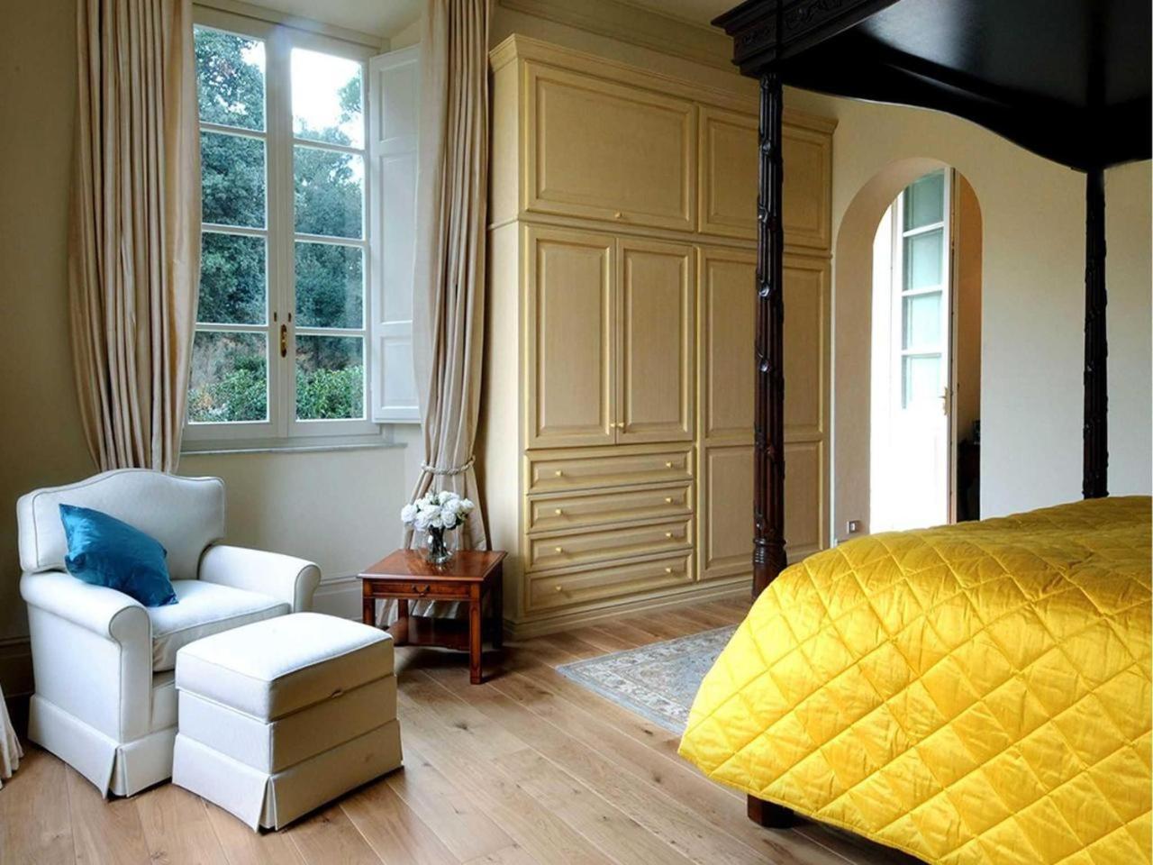Classic Double Room with Balcony