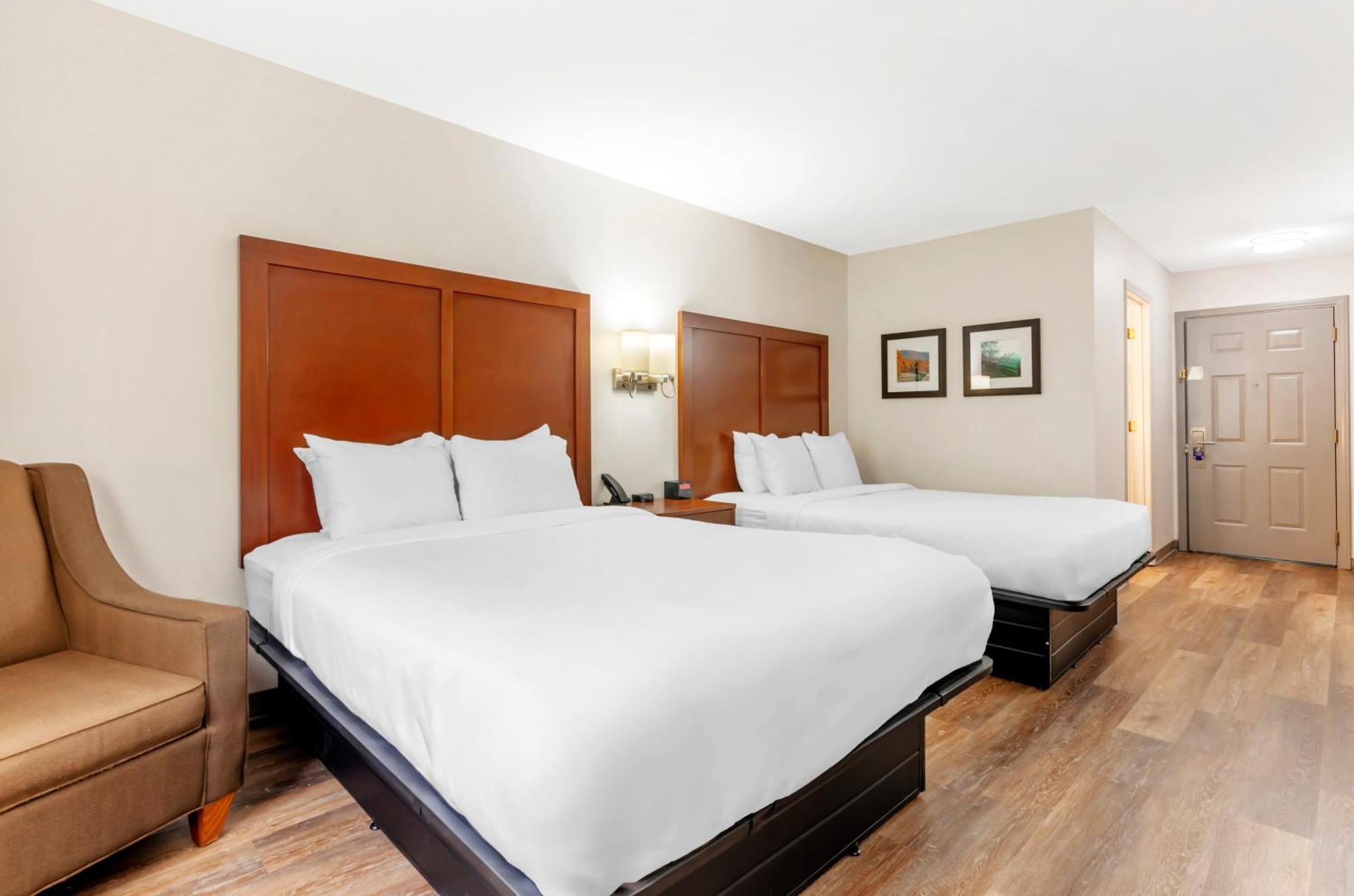 Standard Queen Room with Two Queen Beds
