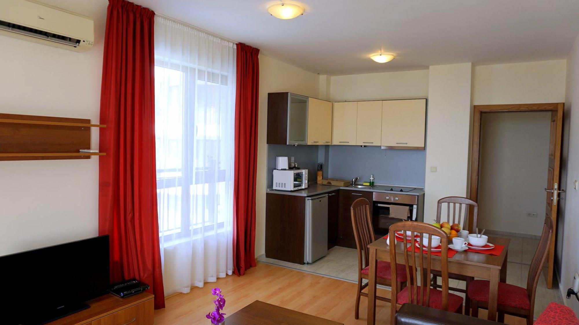 One-Bedroom Apartment
