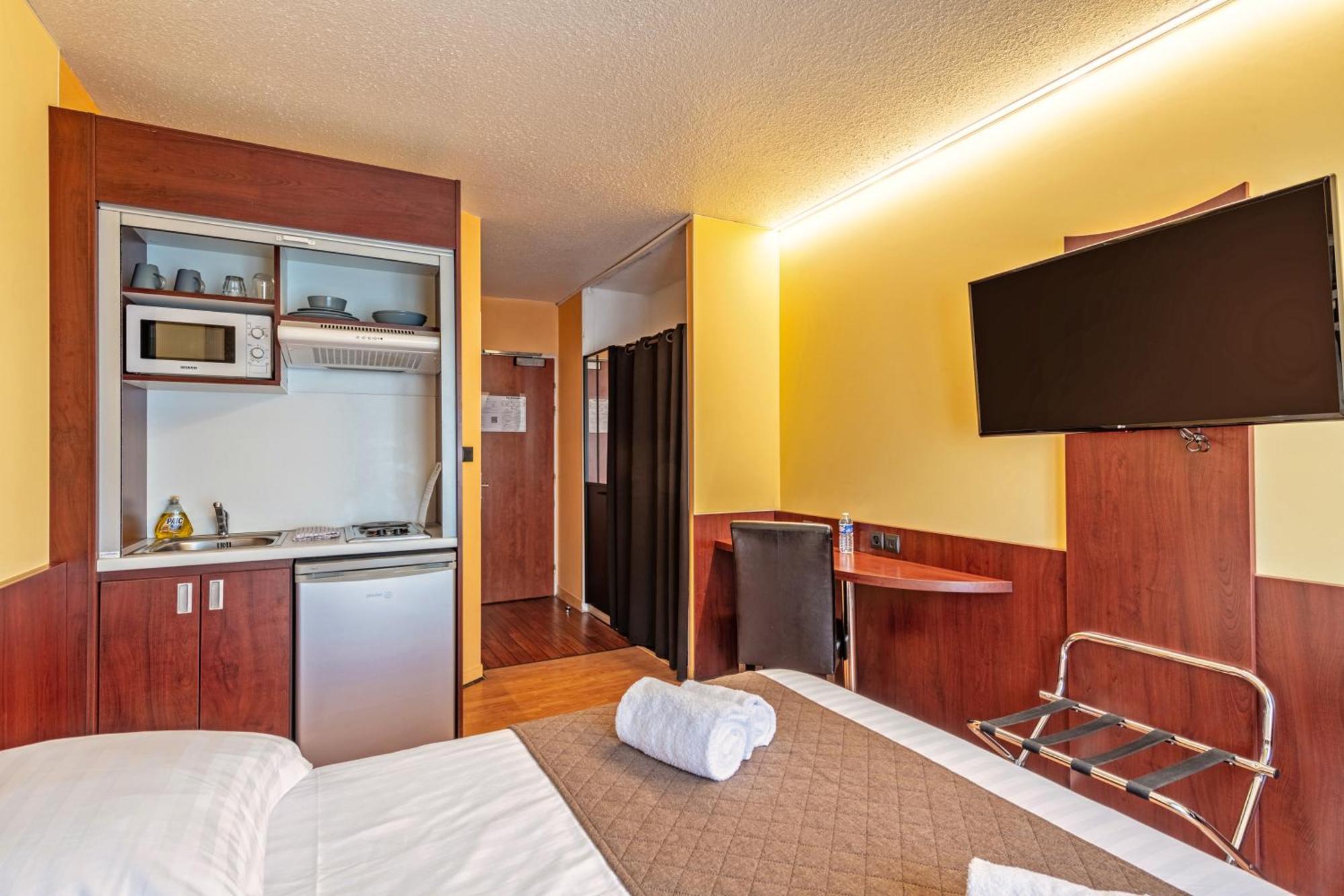 Double Room Kitchenette