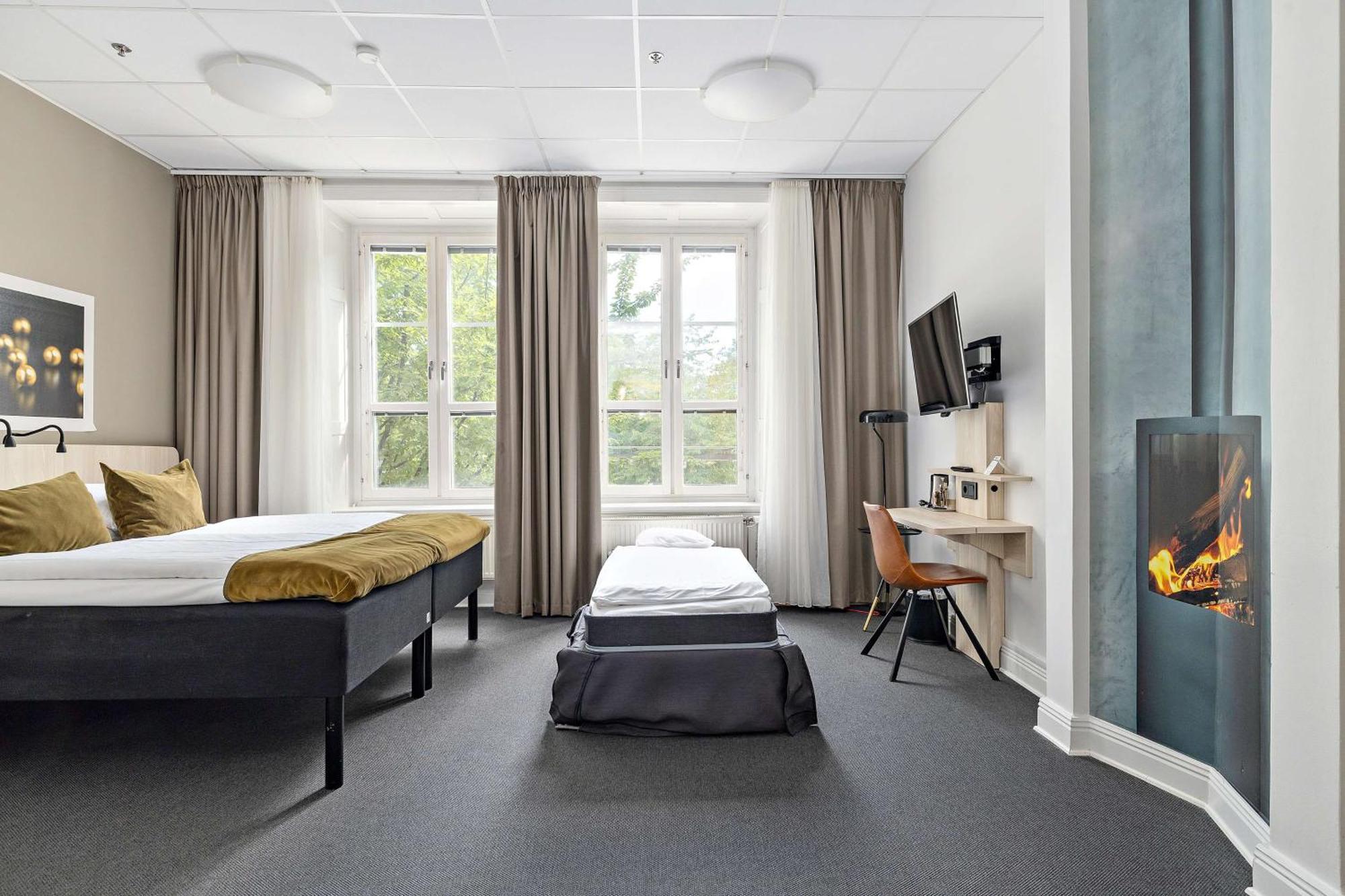Family Twin Room