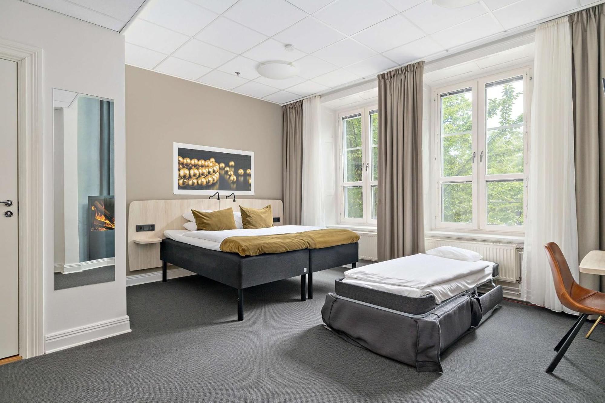Family Twin Room