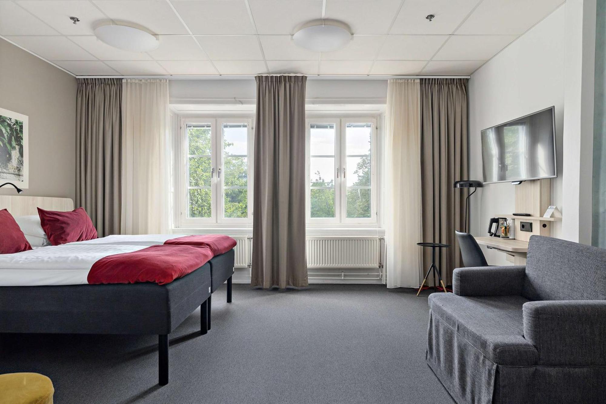 Family Twin Room