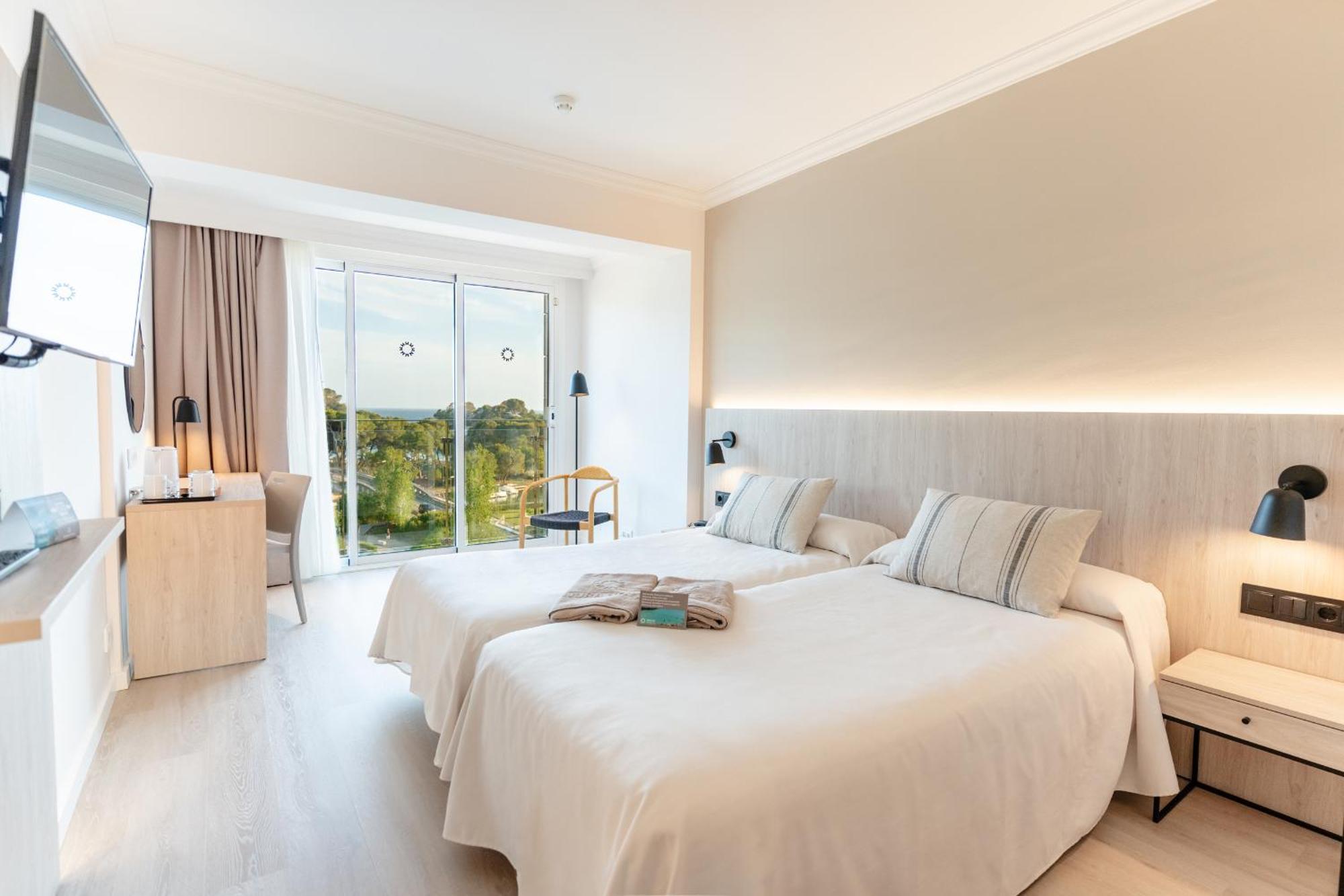Twin Room Sea View