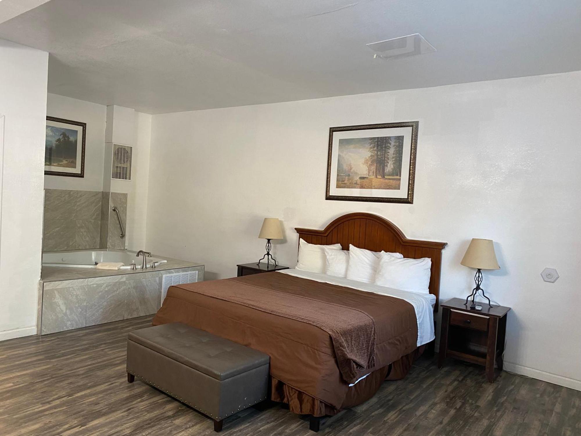 King Room Spa Bath
