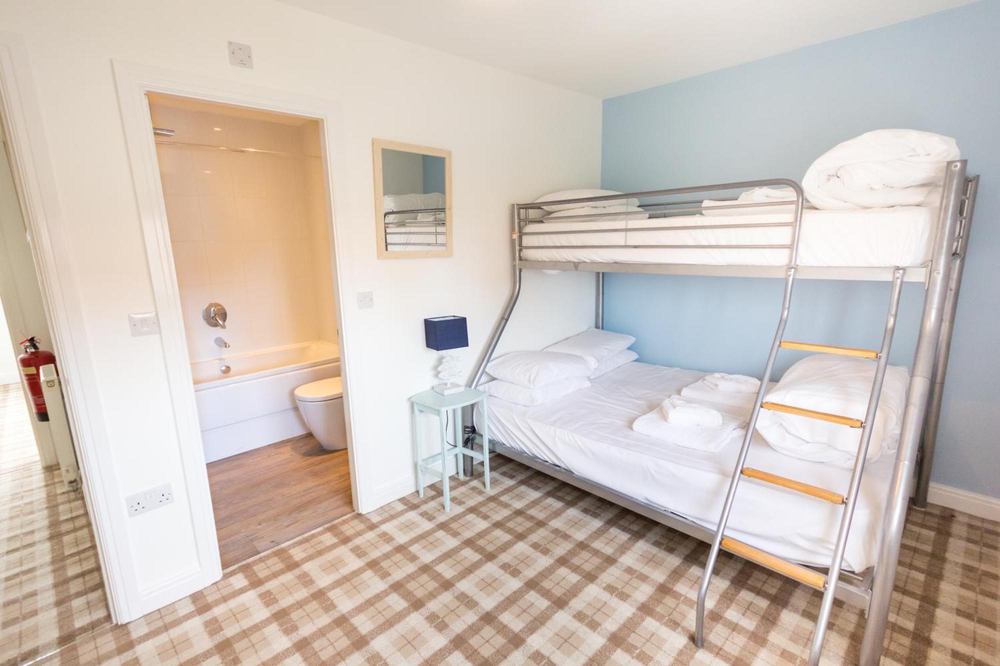 4 Berth Superior Cottage Pet