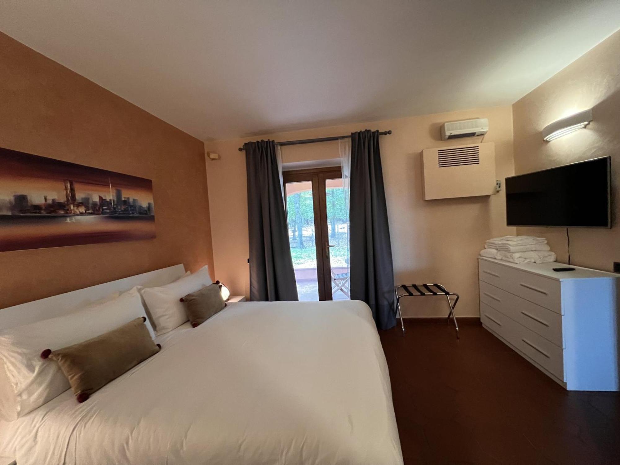 Standard Double Suite