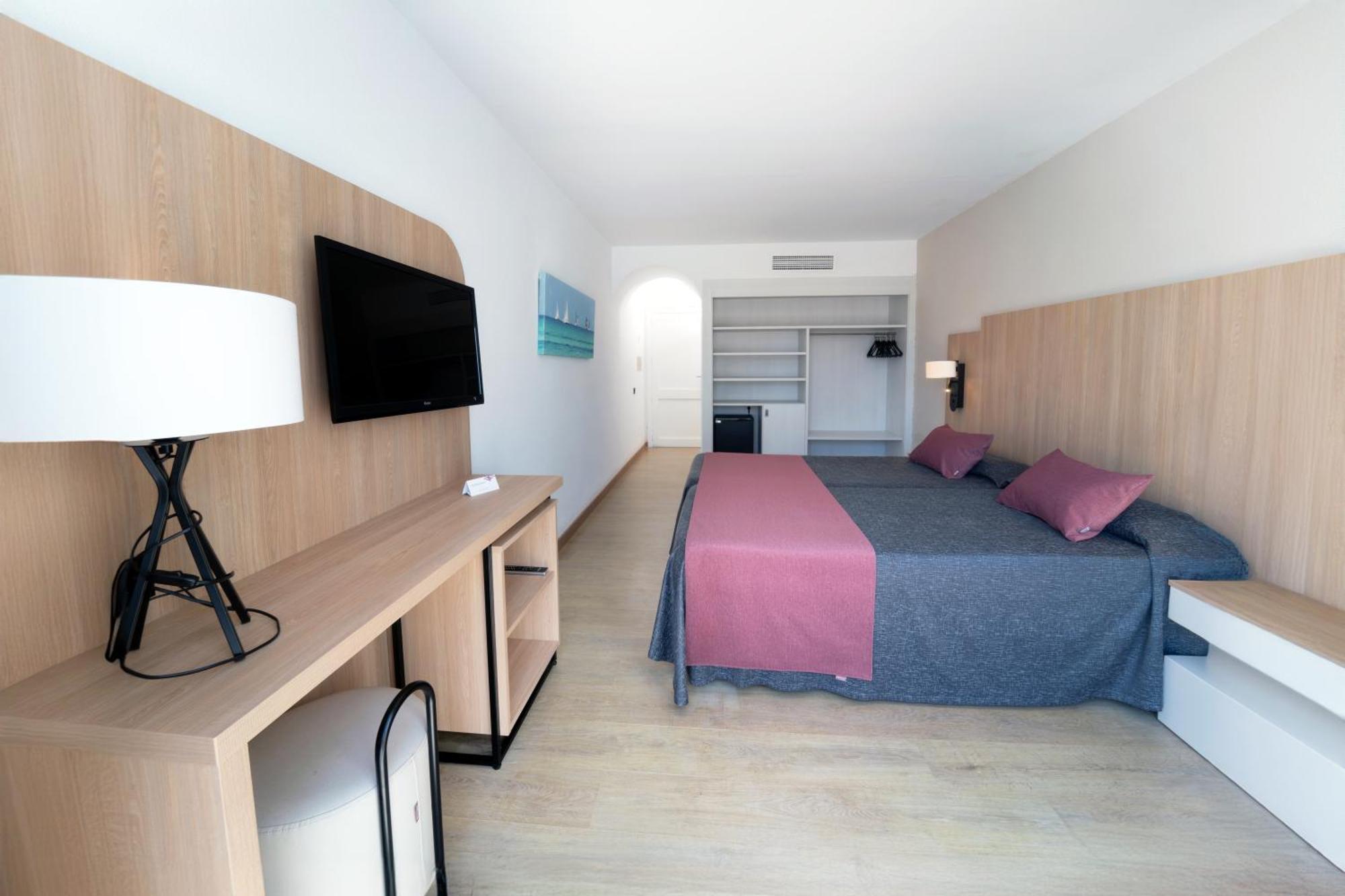 Quarto Duplo ou Twin (3 Adultos)