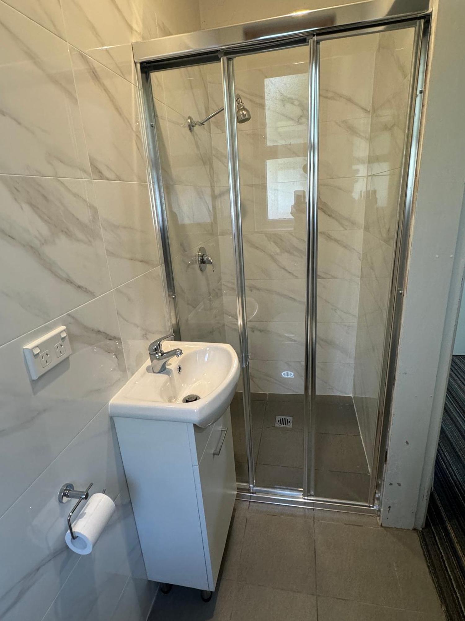 Twin Room with Private Bathroom