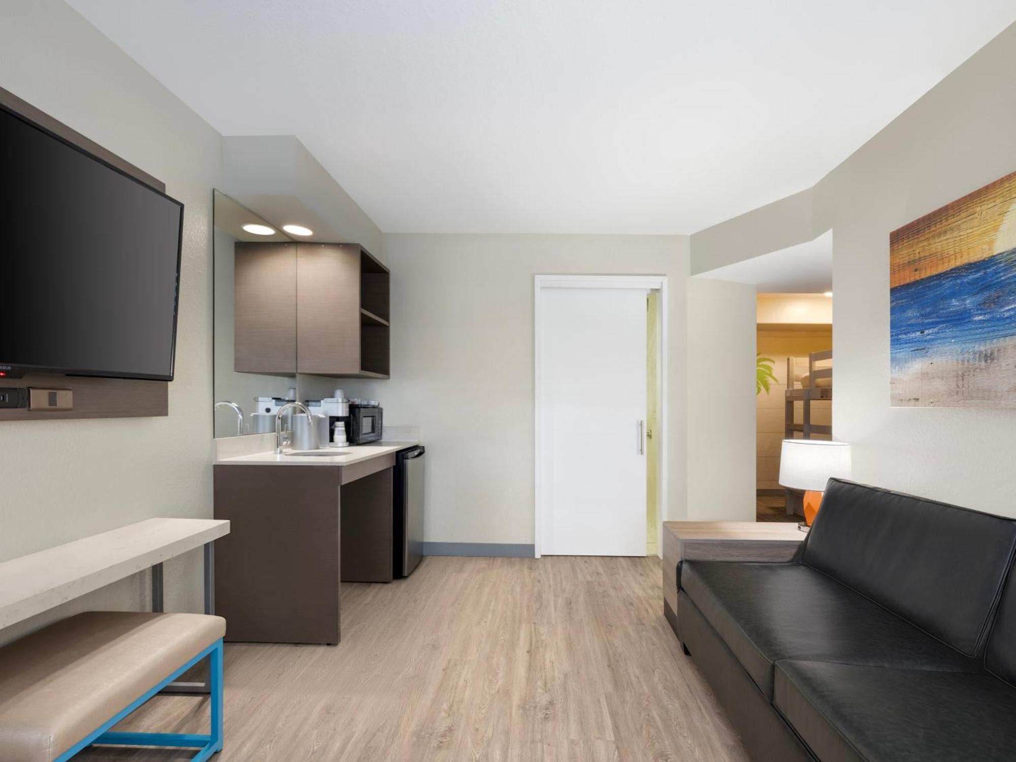 Familiesuite met 2 Slaapkamers en Queensize Bed