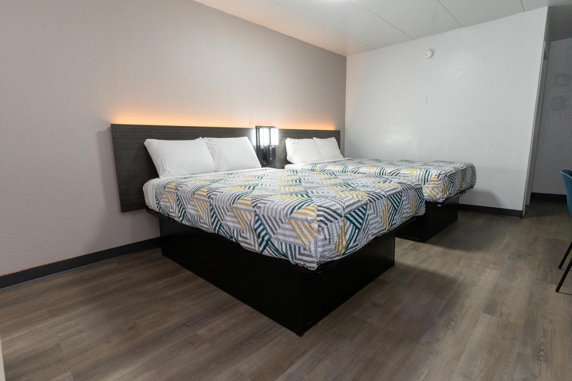 Deluxe Quadruple Room - Non-Smoking