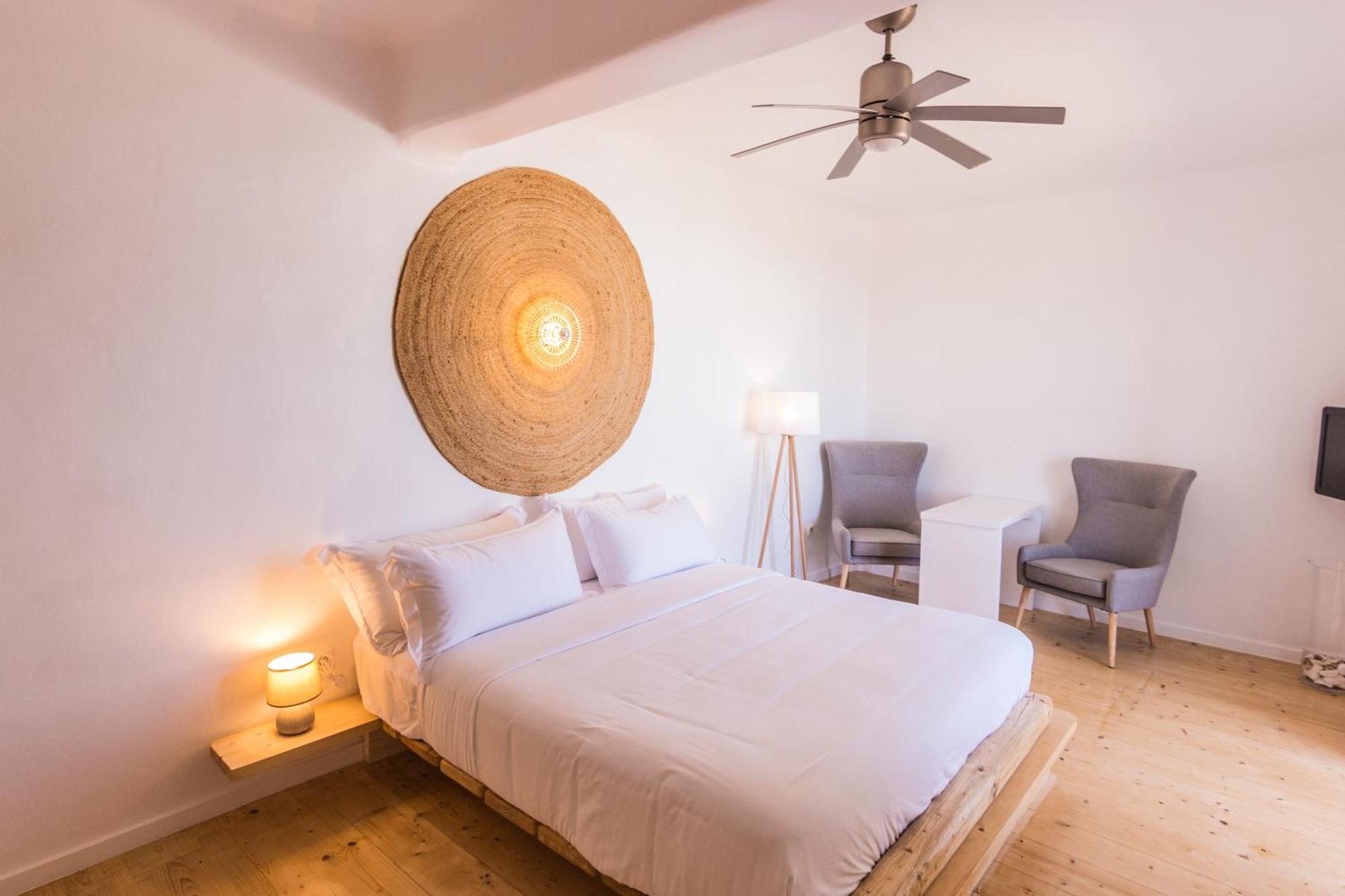Tsigrado Suite side sea view