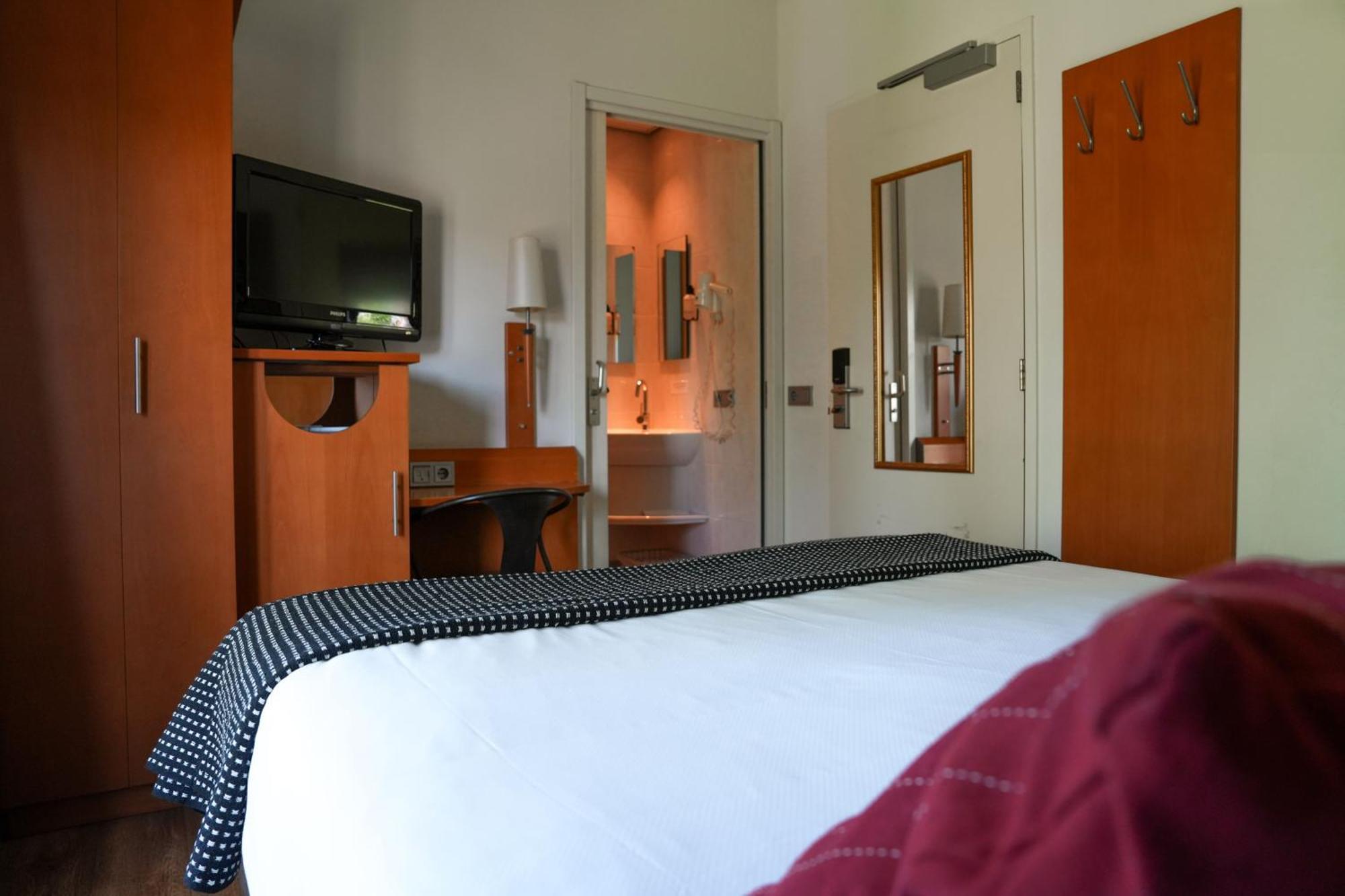 Doppelzimmer mit Badewanne