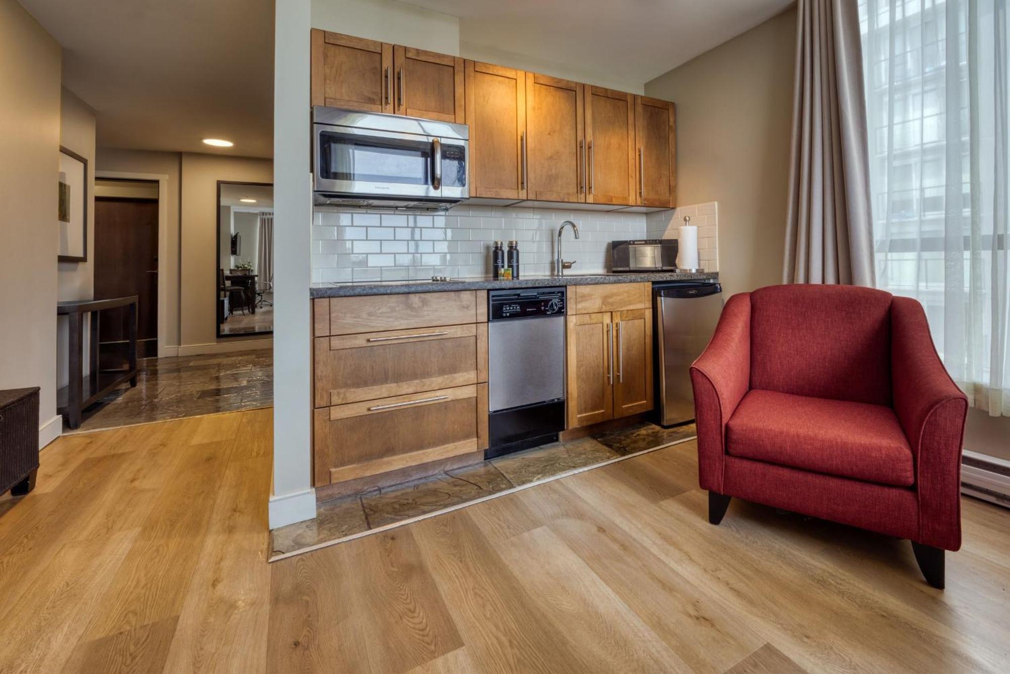 Studio Suite,1596016630:JPEG
