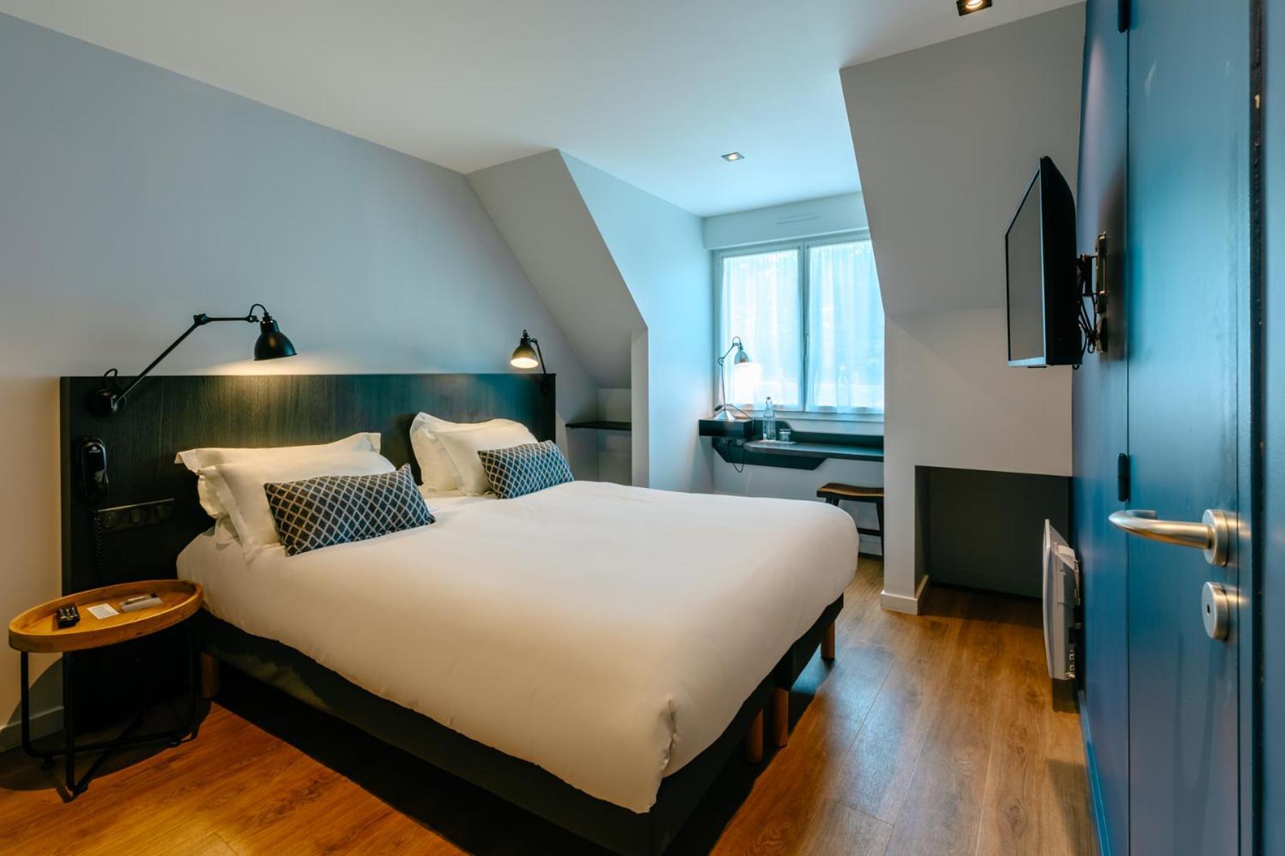 Double Room Terrace Garden View