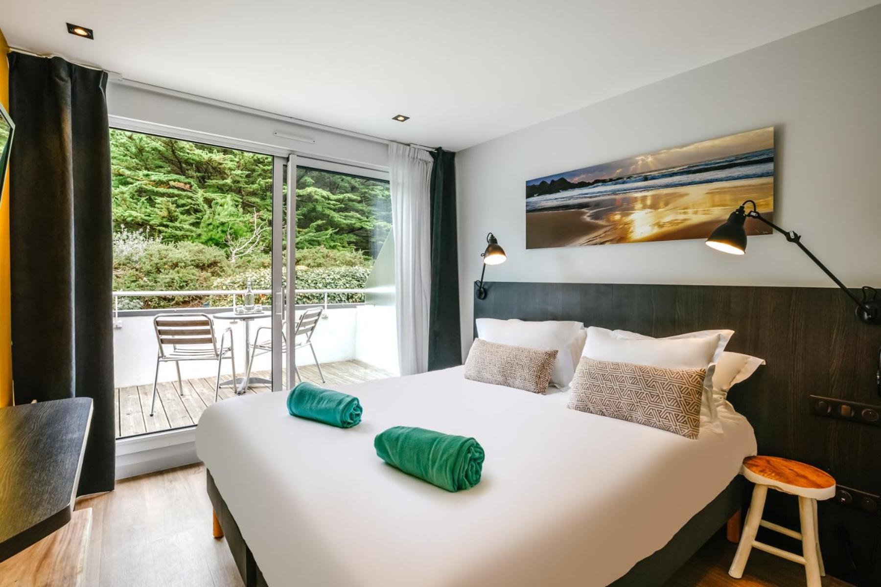 Double Room Terrace Garden View