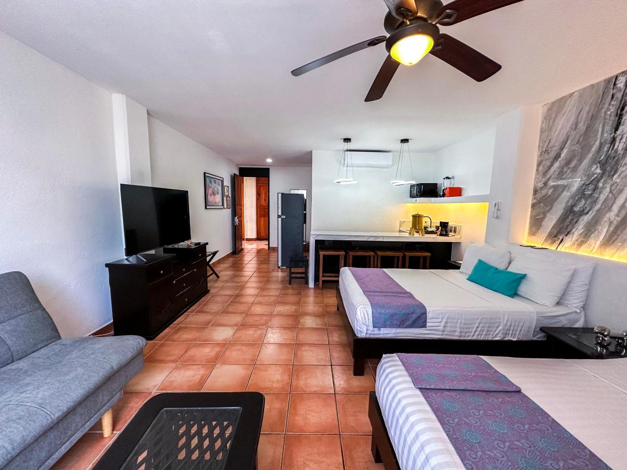 Double Suite Two Double Beds Sofa Bed Non-Smoking