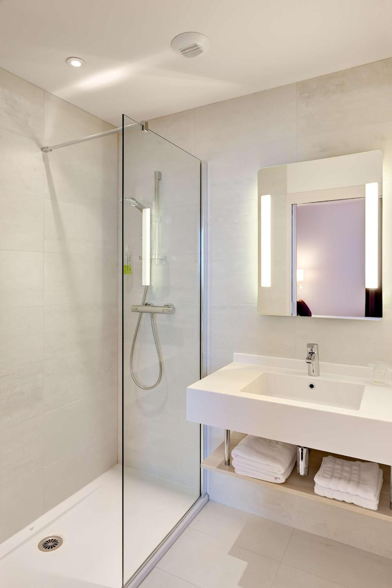 Double Room,1596033736:JPEG