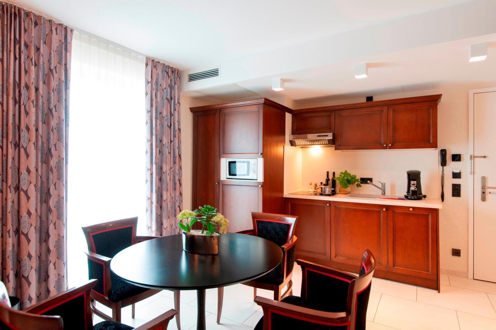 Deluxe Suite Terrace