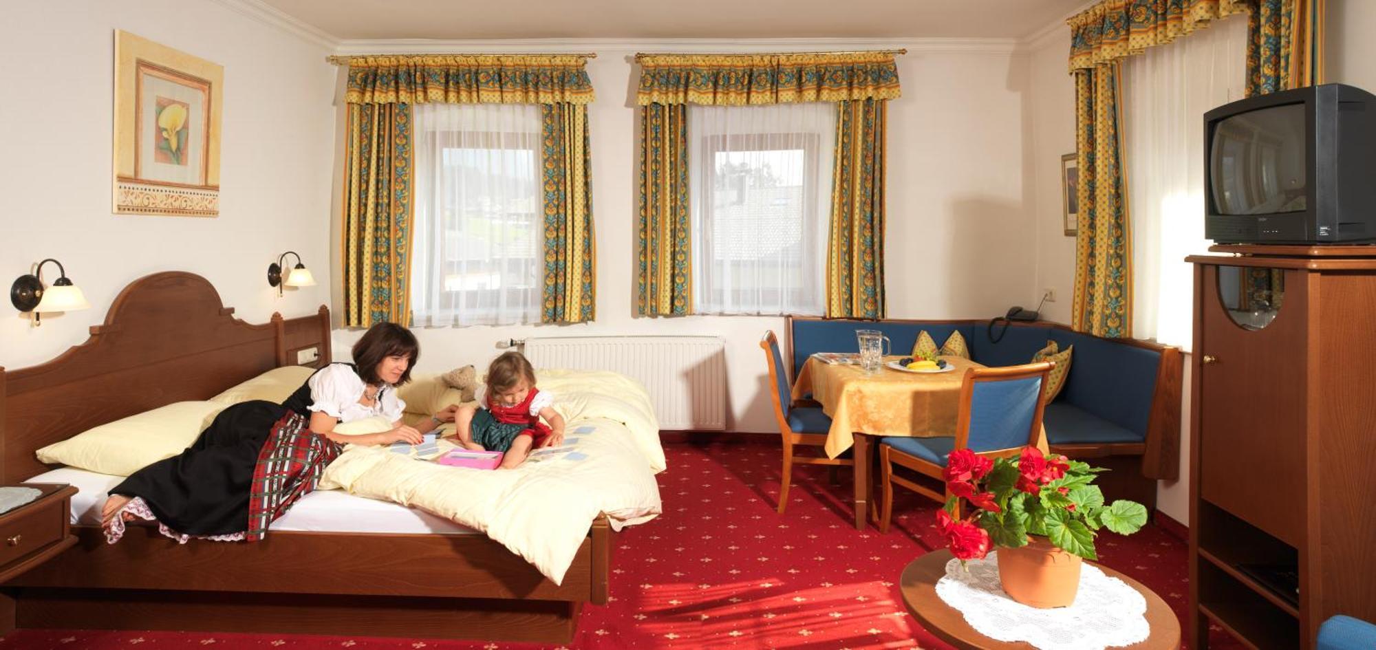 Family Room (2 Adults + 1 Child)