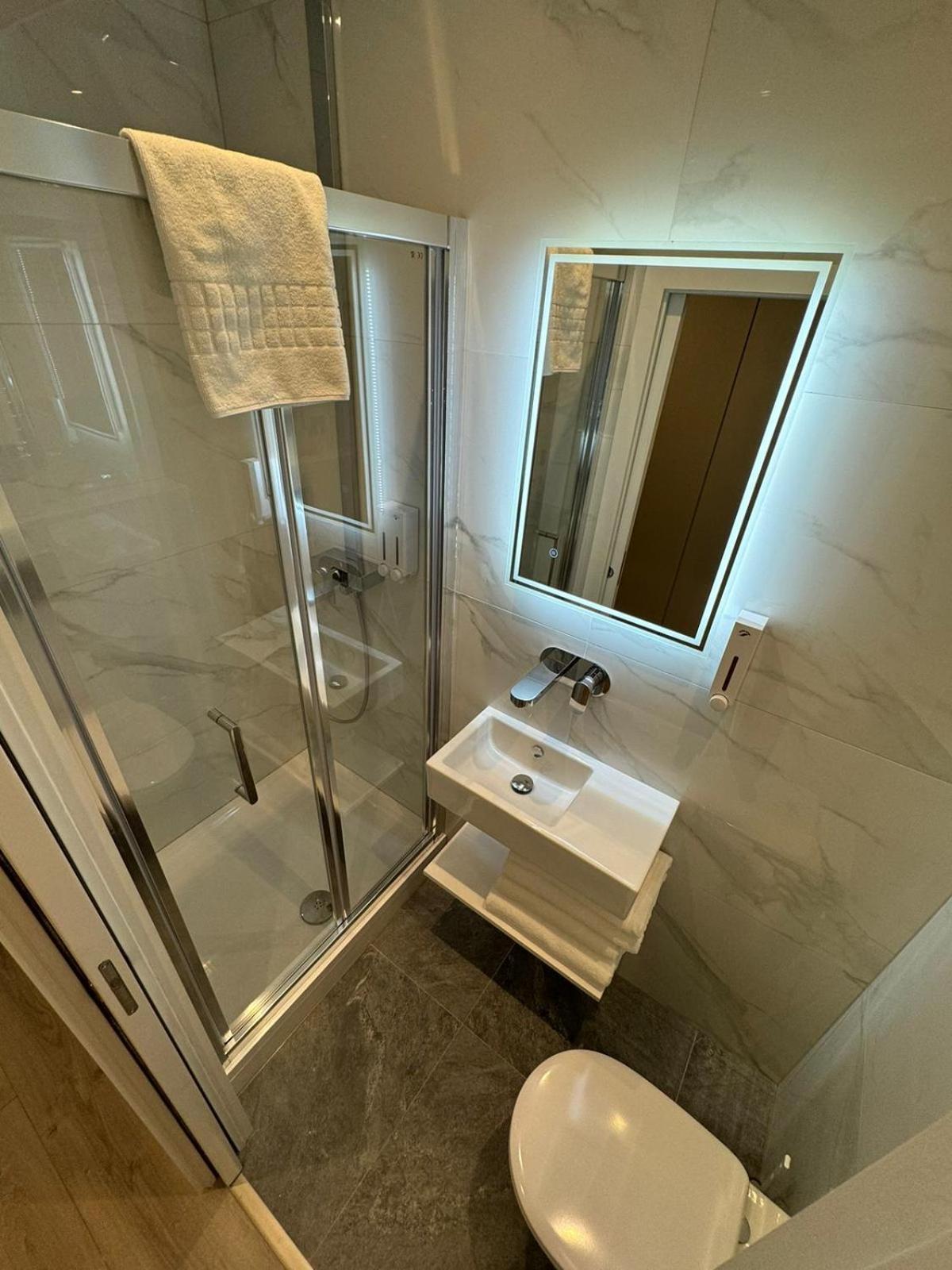 Economy Quadruple Room